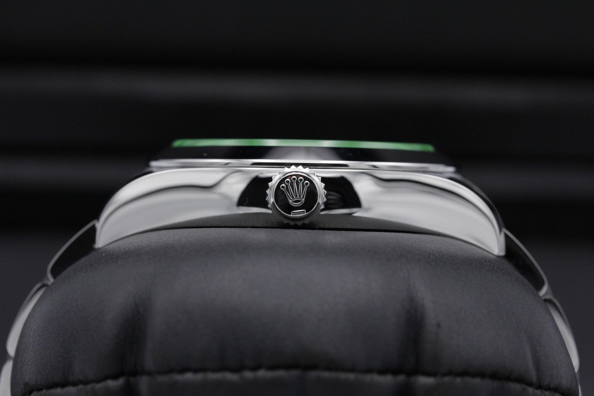 Watch Image 3