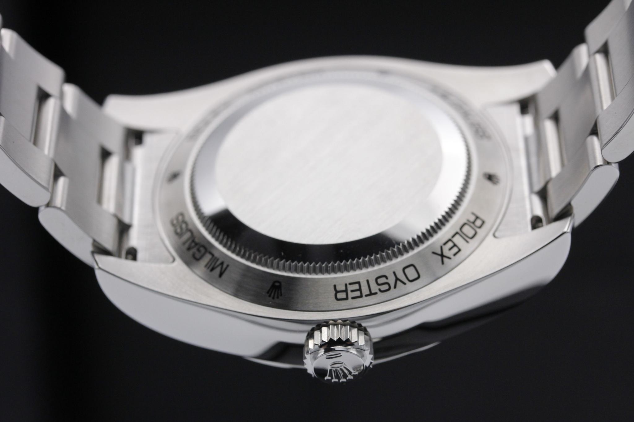 Watch Image 7