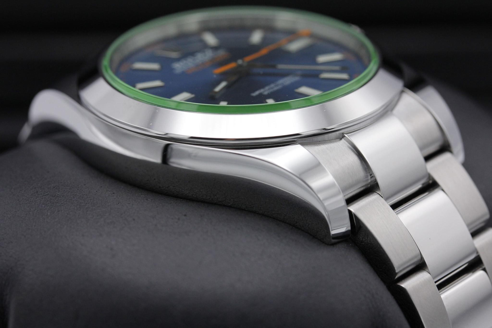 Watch Image 6