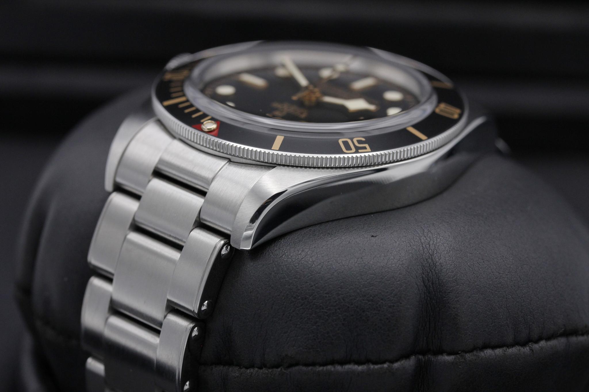 Watch Image 5