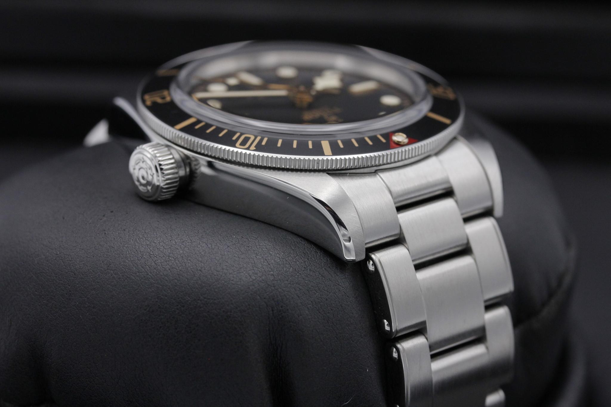 Watch Image 4