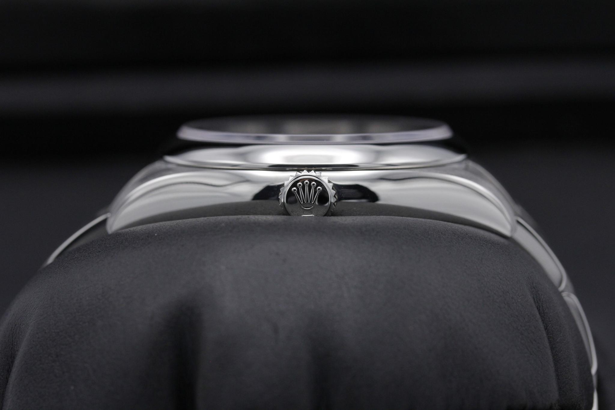 Watch Image 3