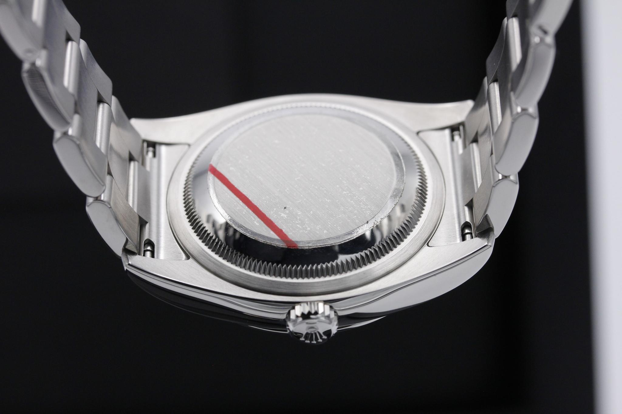 Watch Image 7
