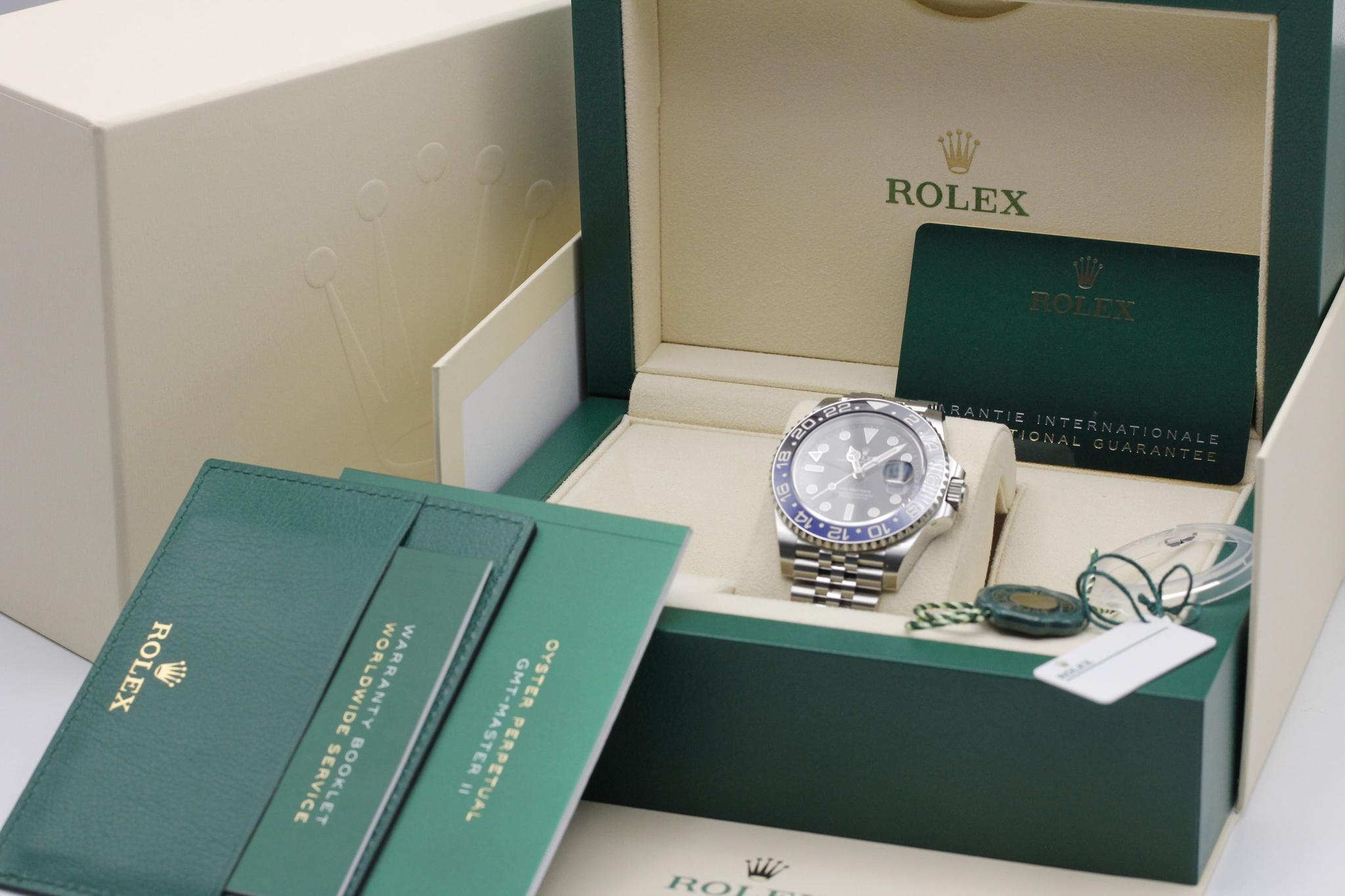 Watch Image 11