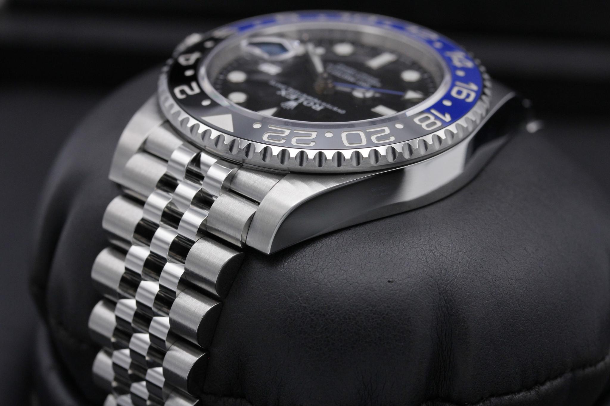 Watch Image 5