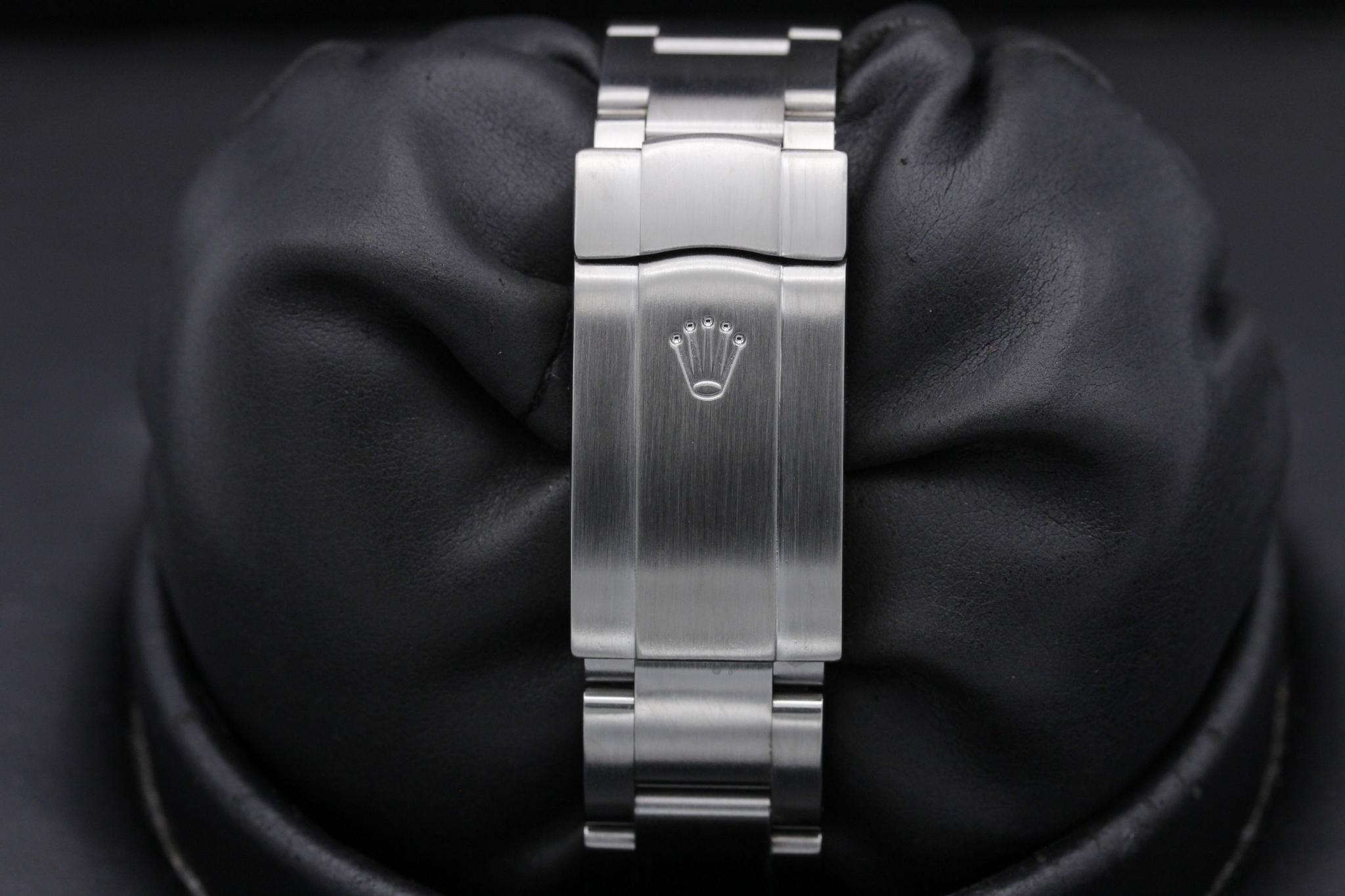 Watch Image 8