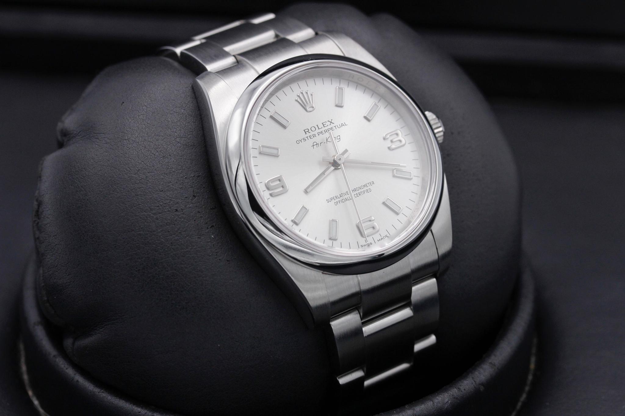 Watch Image 10