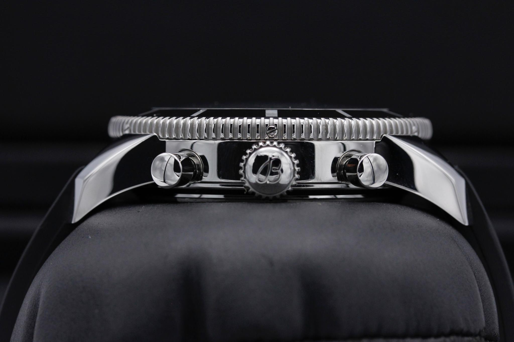 Watch Image 3
