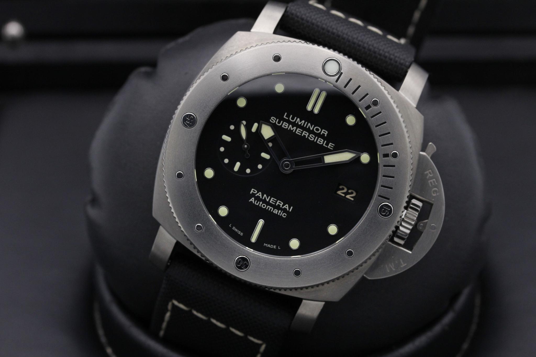 Watch Image 10