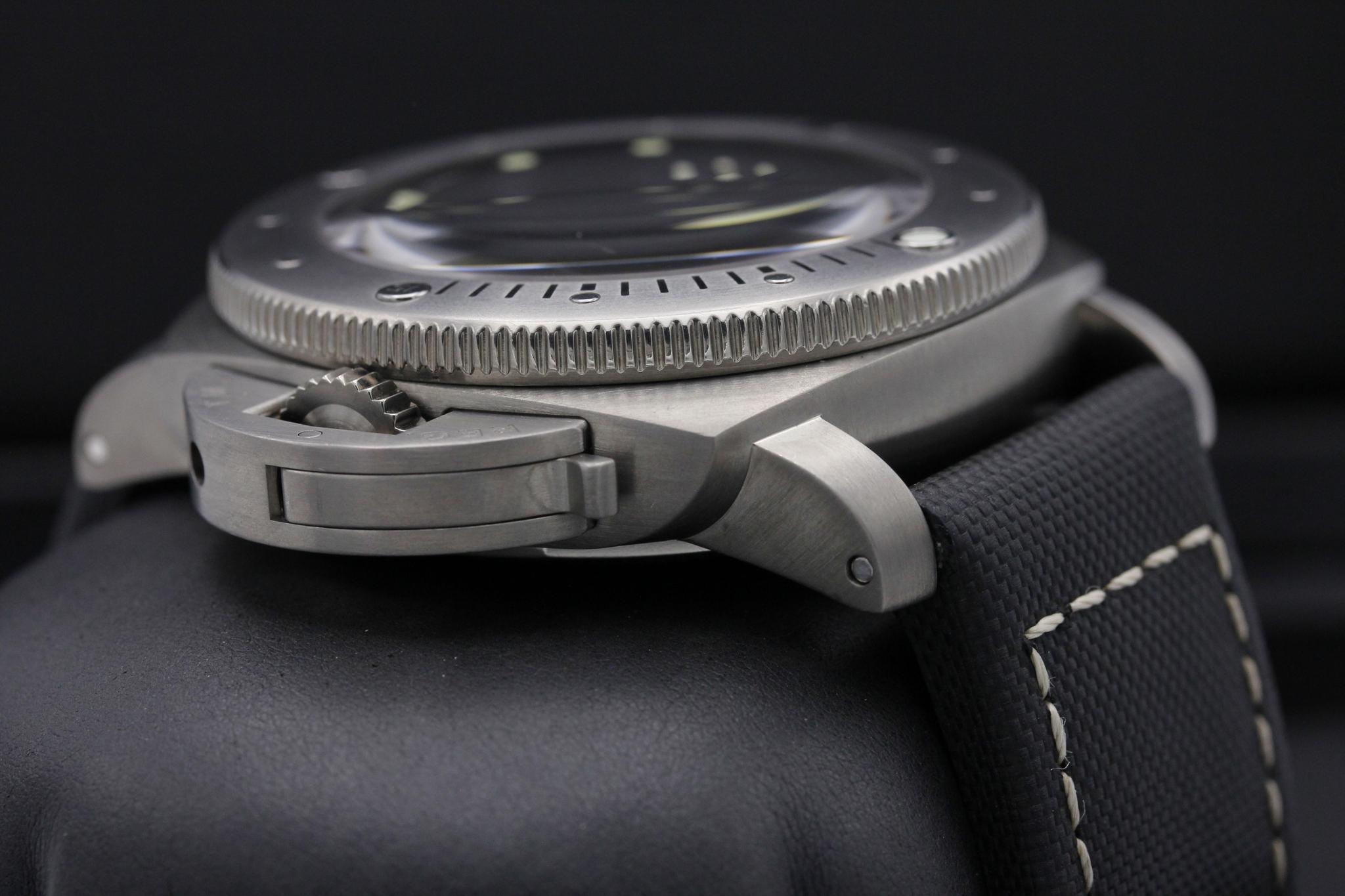 Watch Image 4
