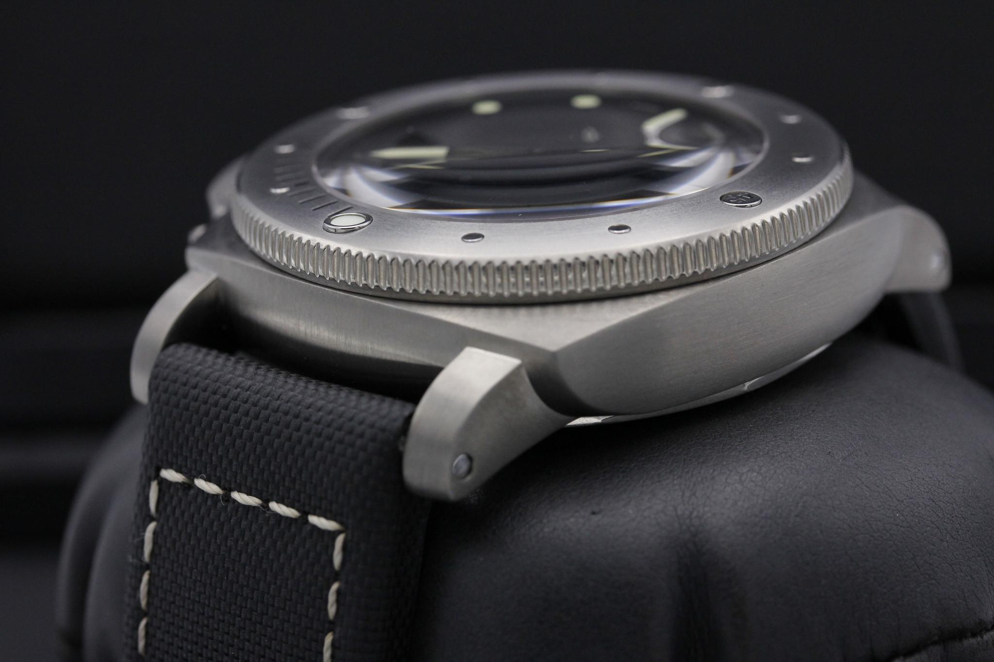 Watch Image 5