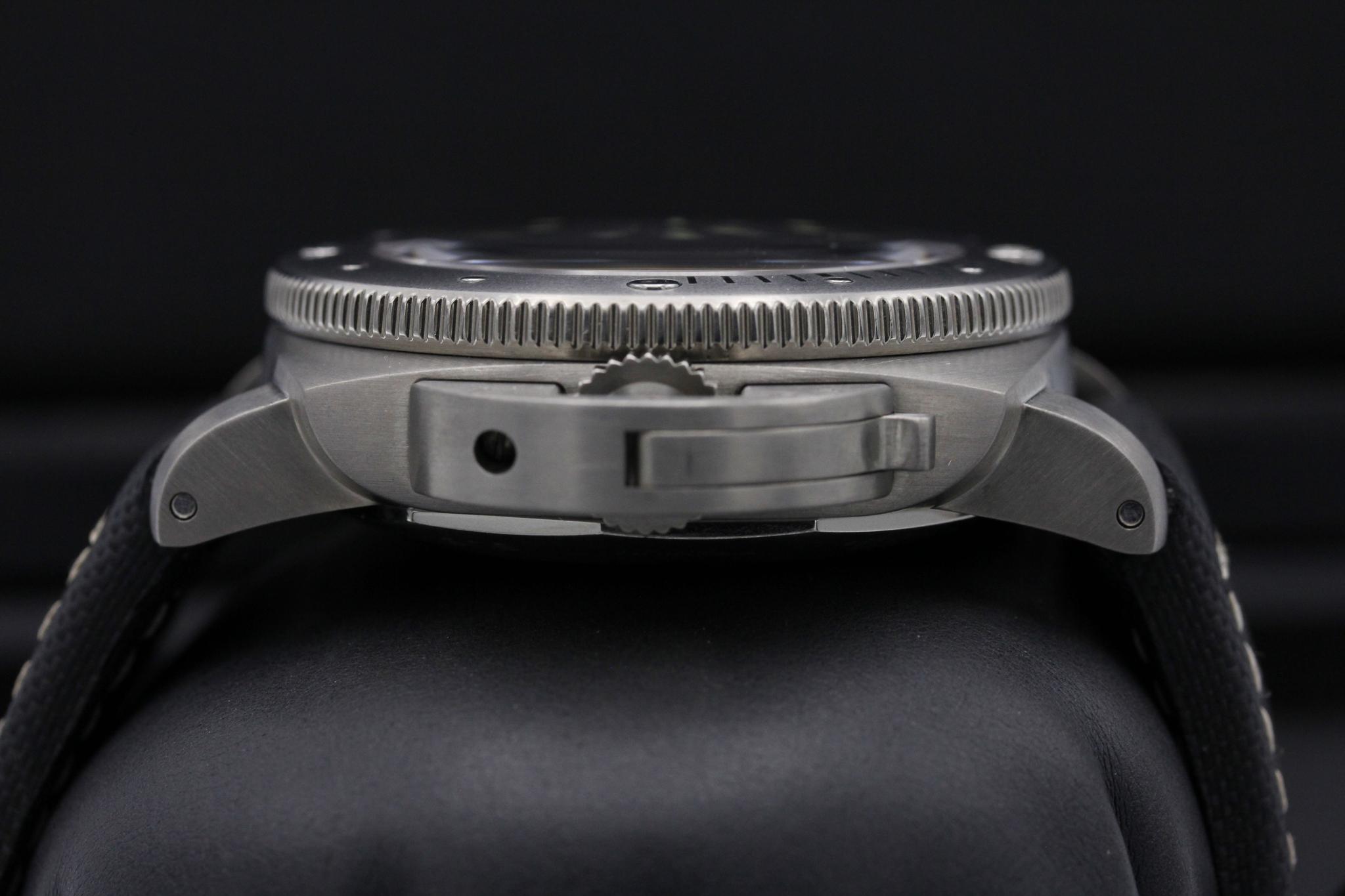 Watch Image 3