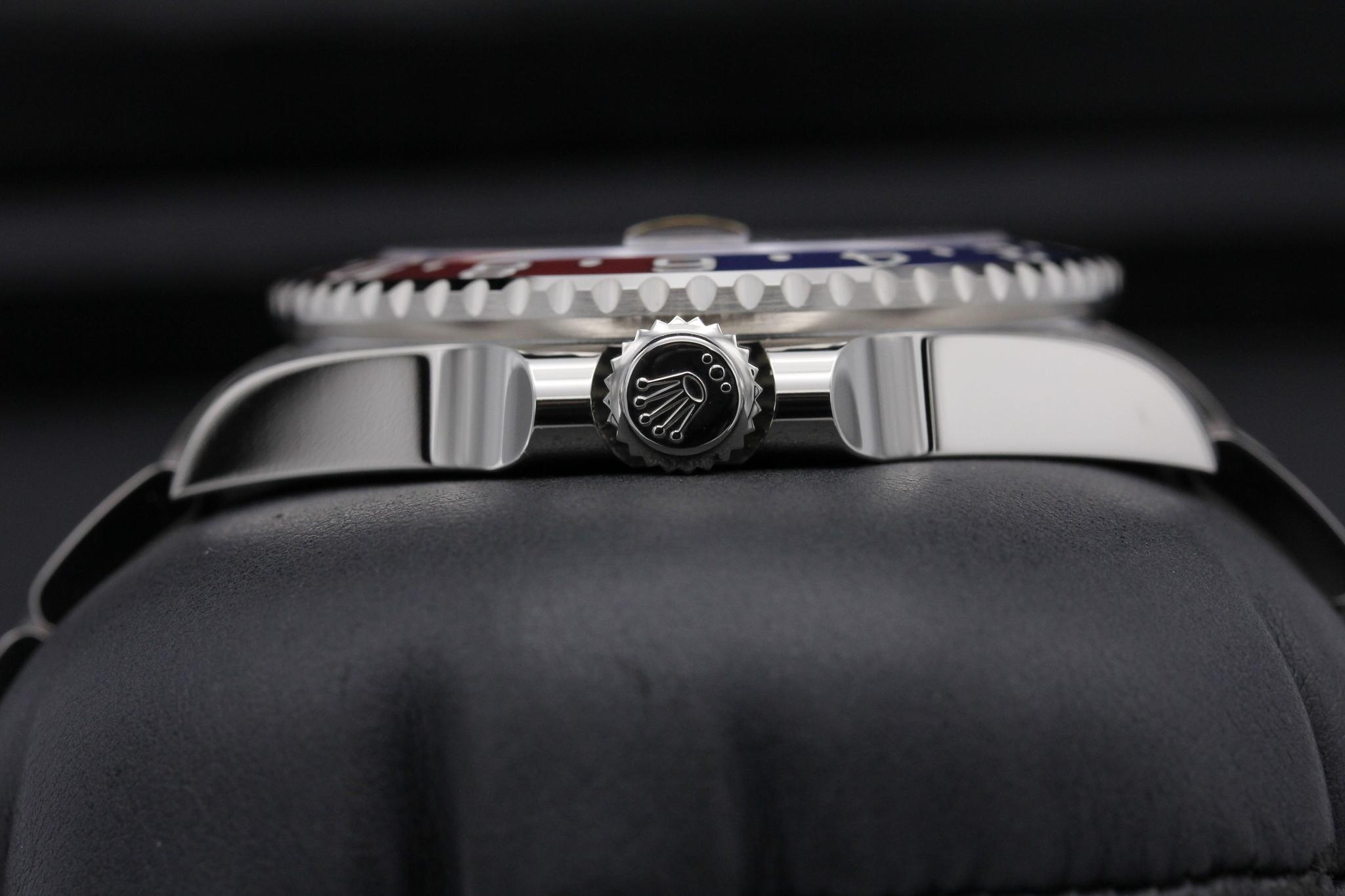 Watch Image 3