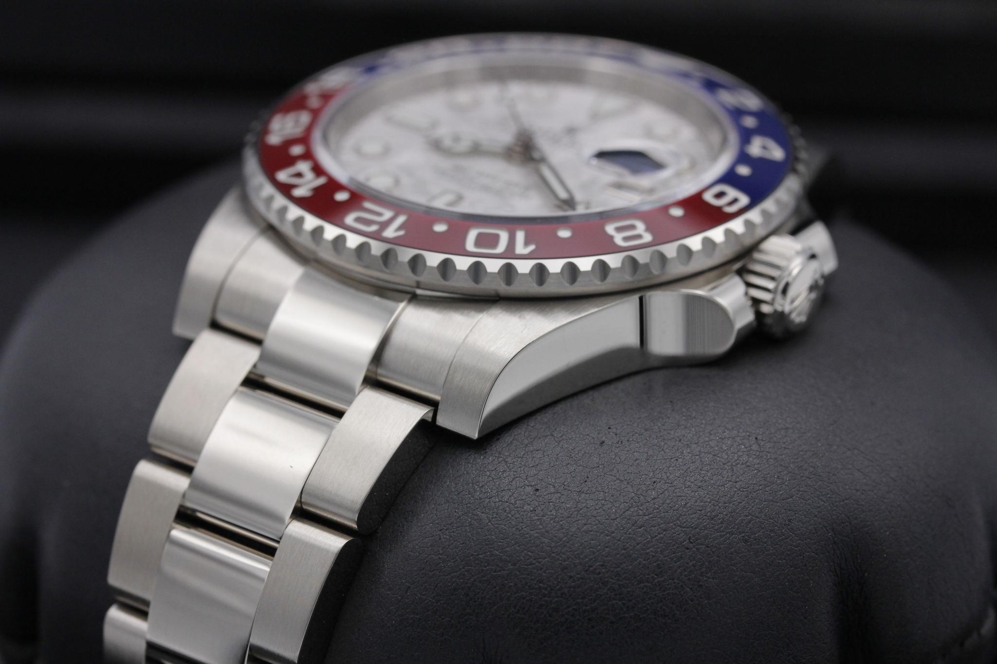 Watch Image 2