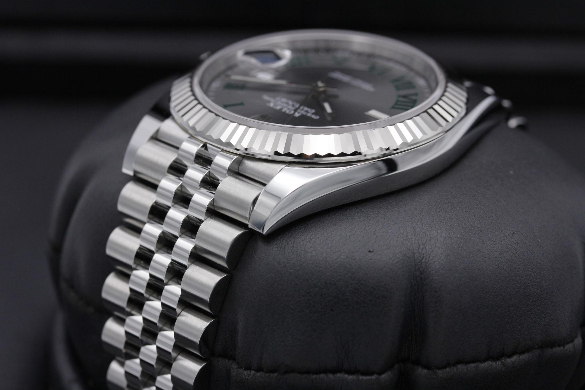 Watch Image 5