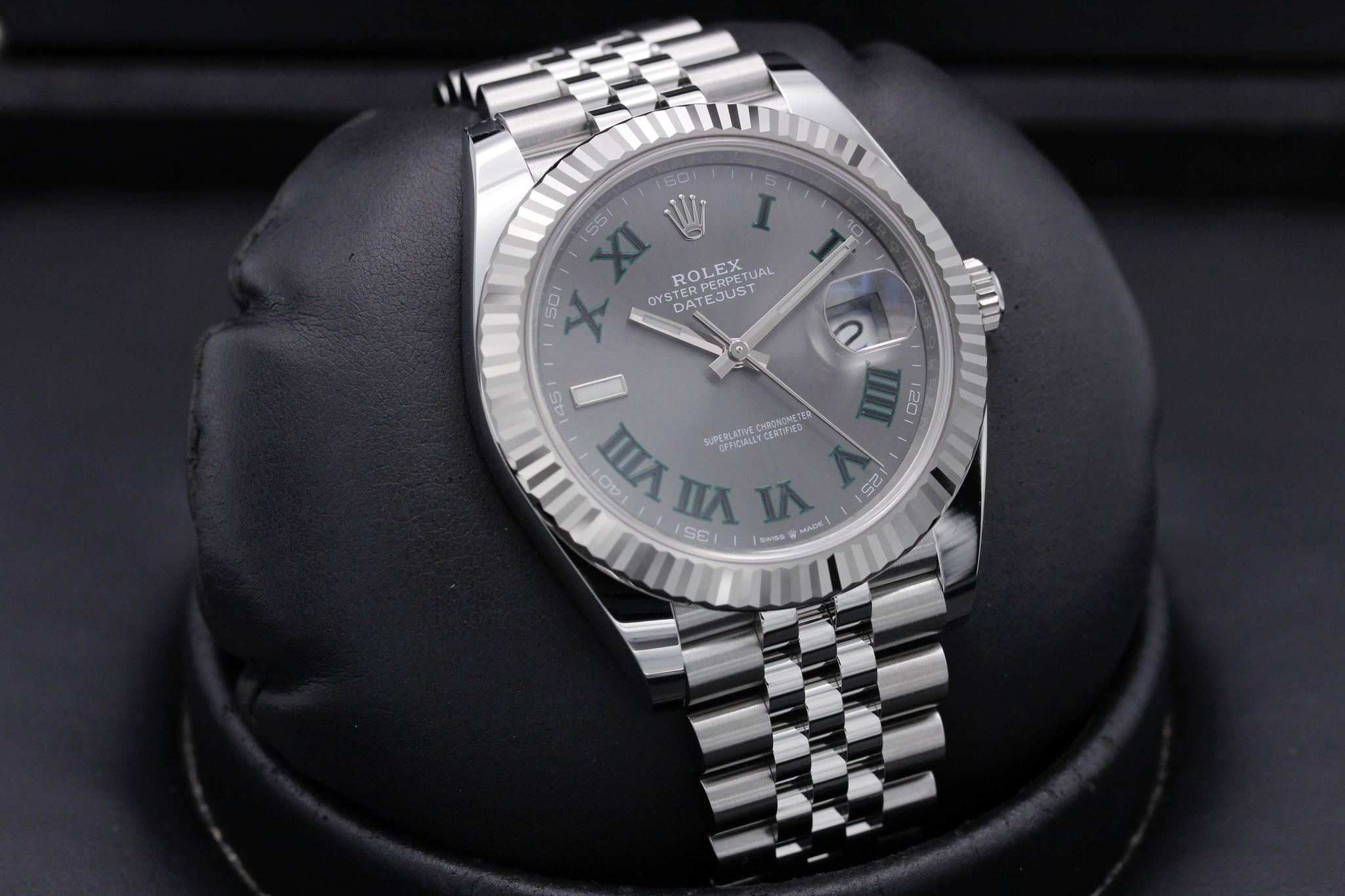 Watch Image 9