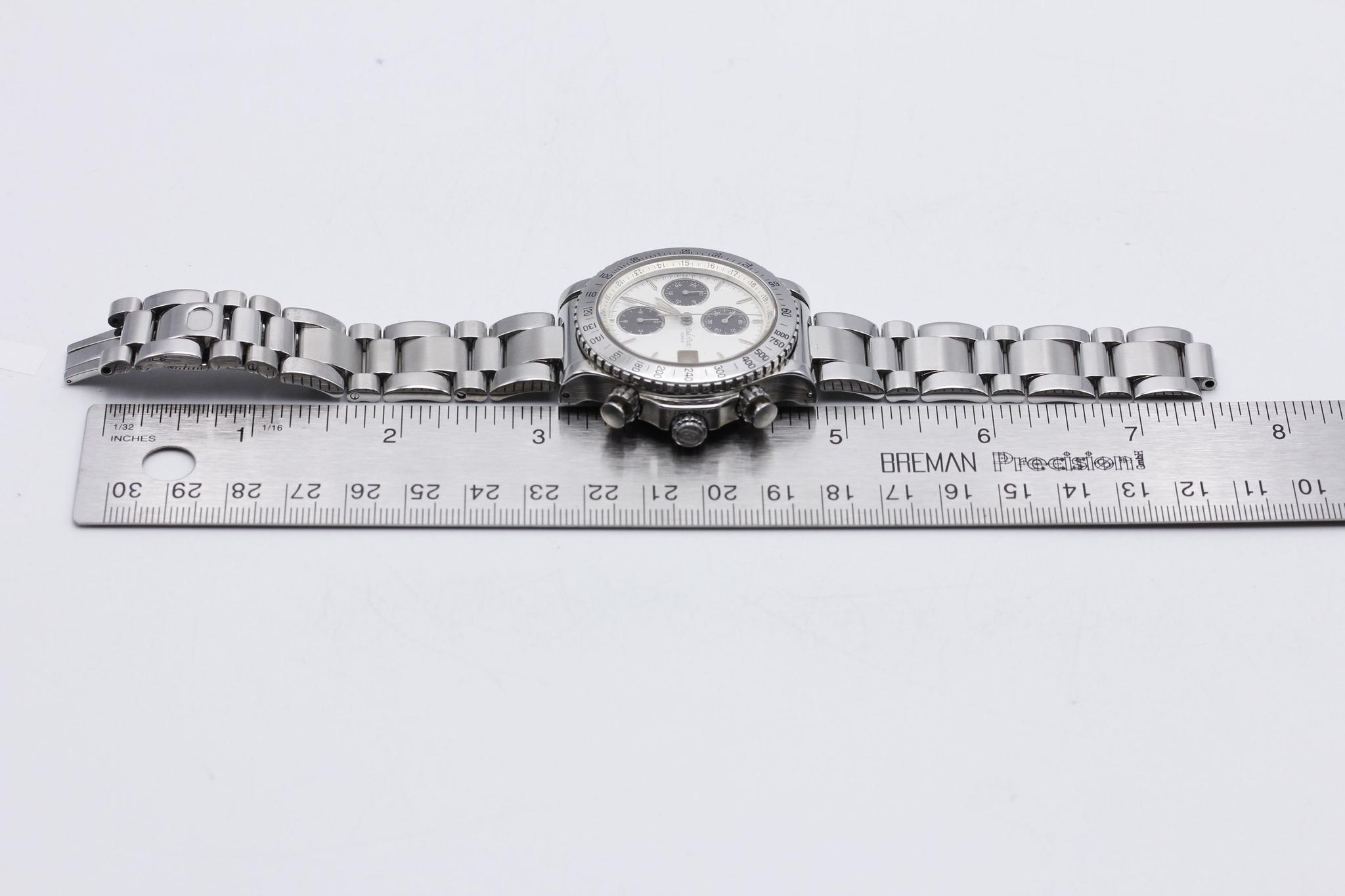Watch Image 13