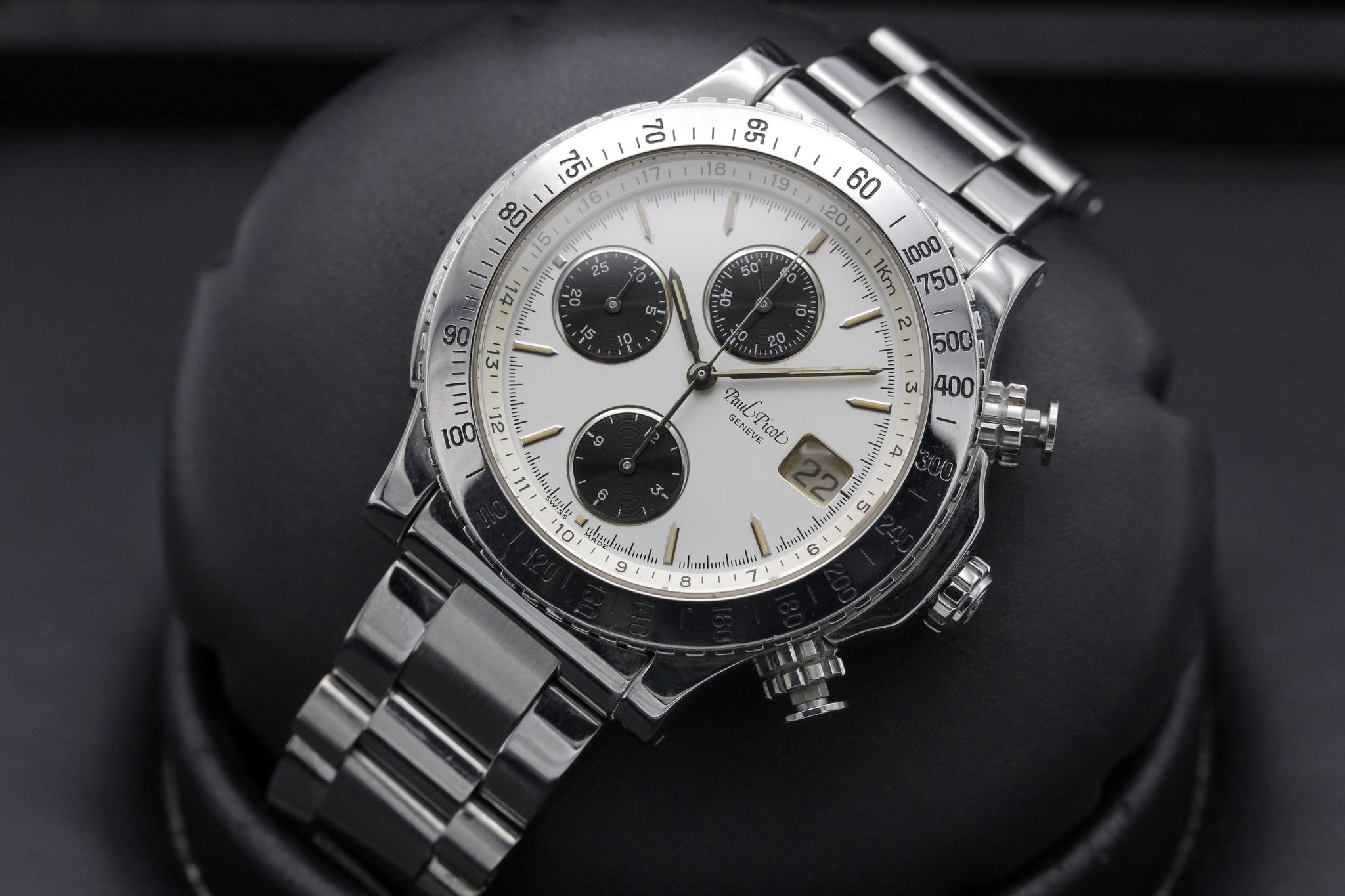 Watch Image 11