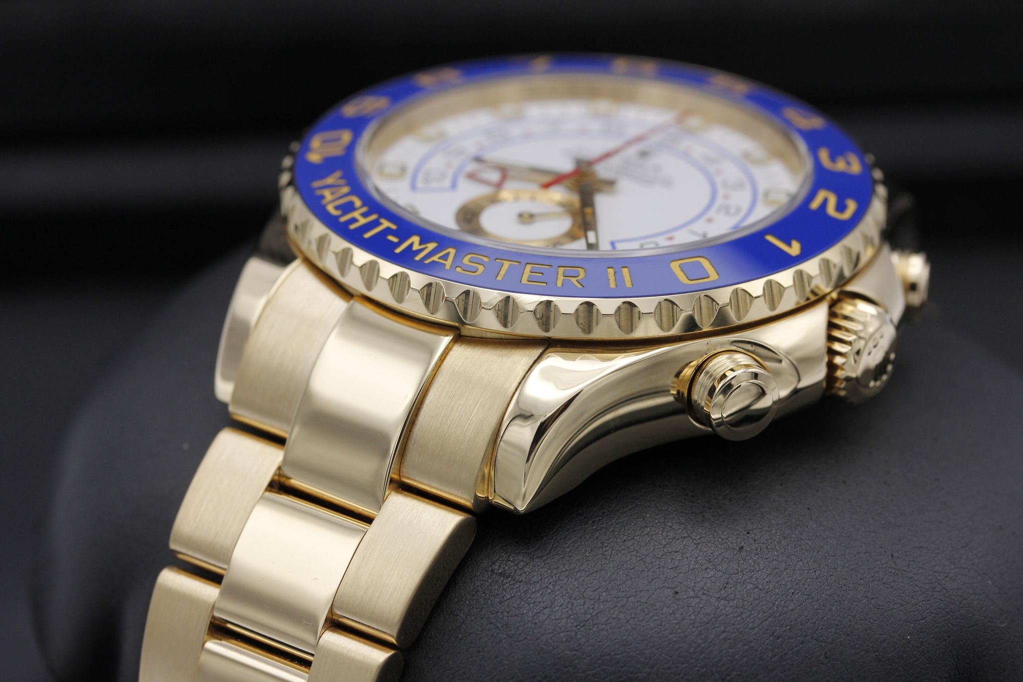 Watch Image 2