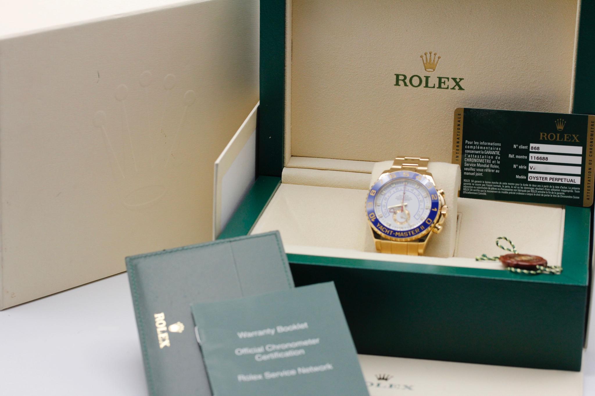 Watch Image 12