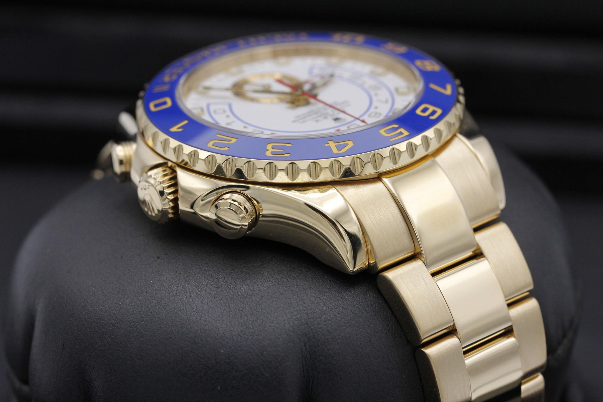 Watch Image 4