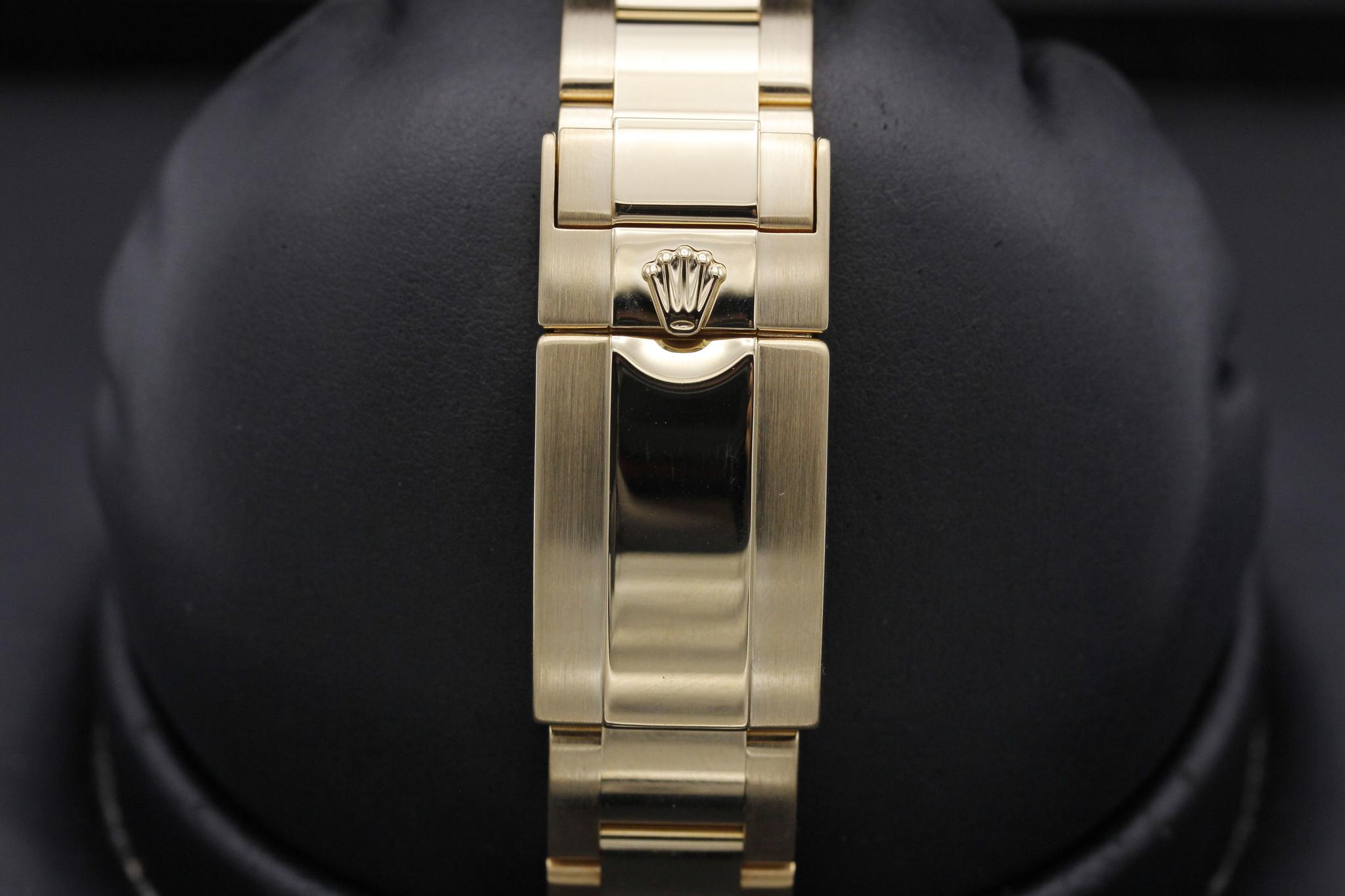 Watch Image 8