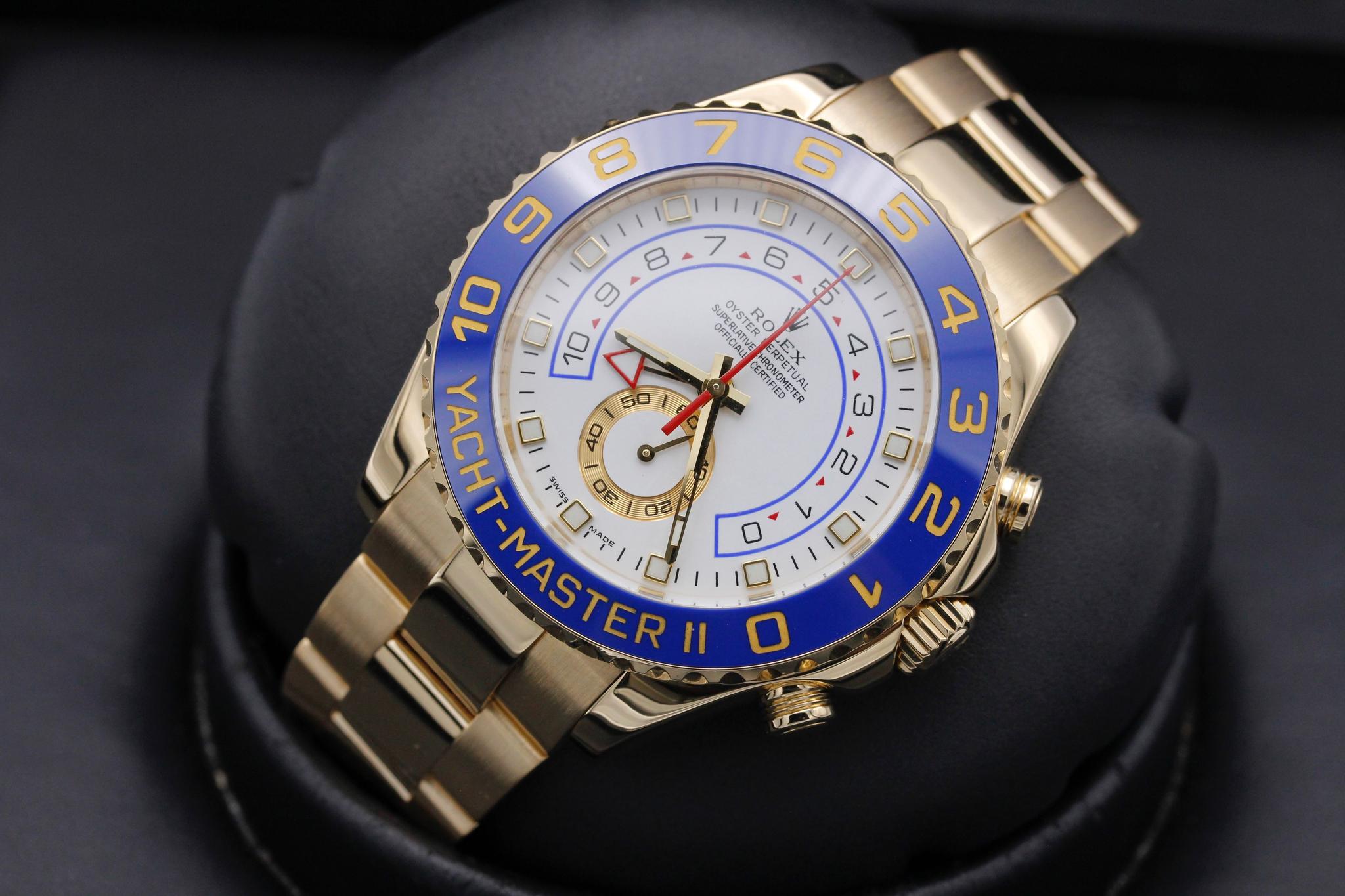 Watch Image 10