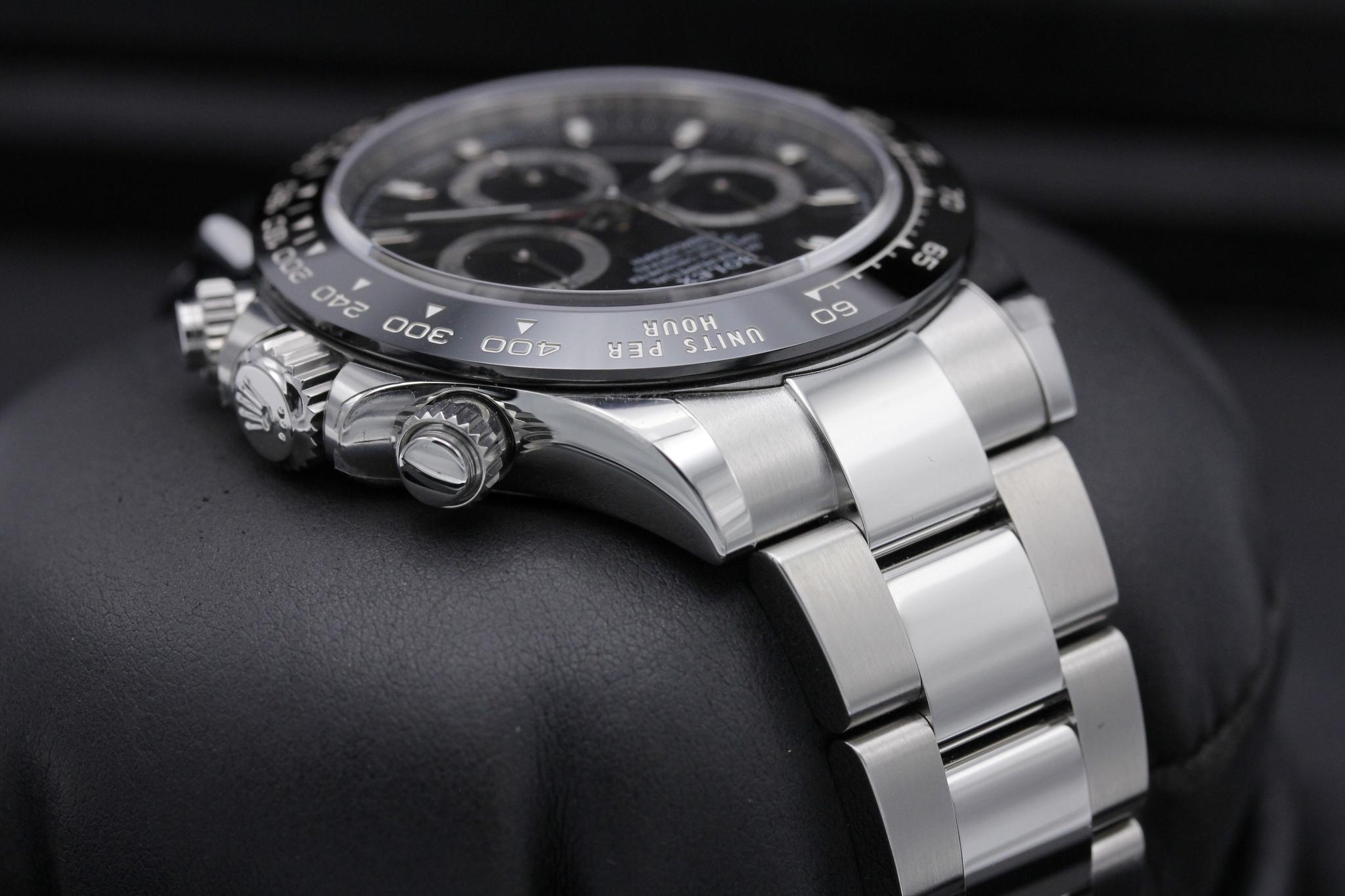 Watch Image 4