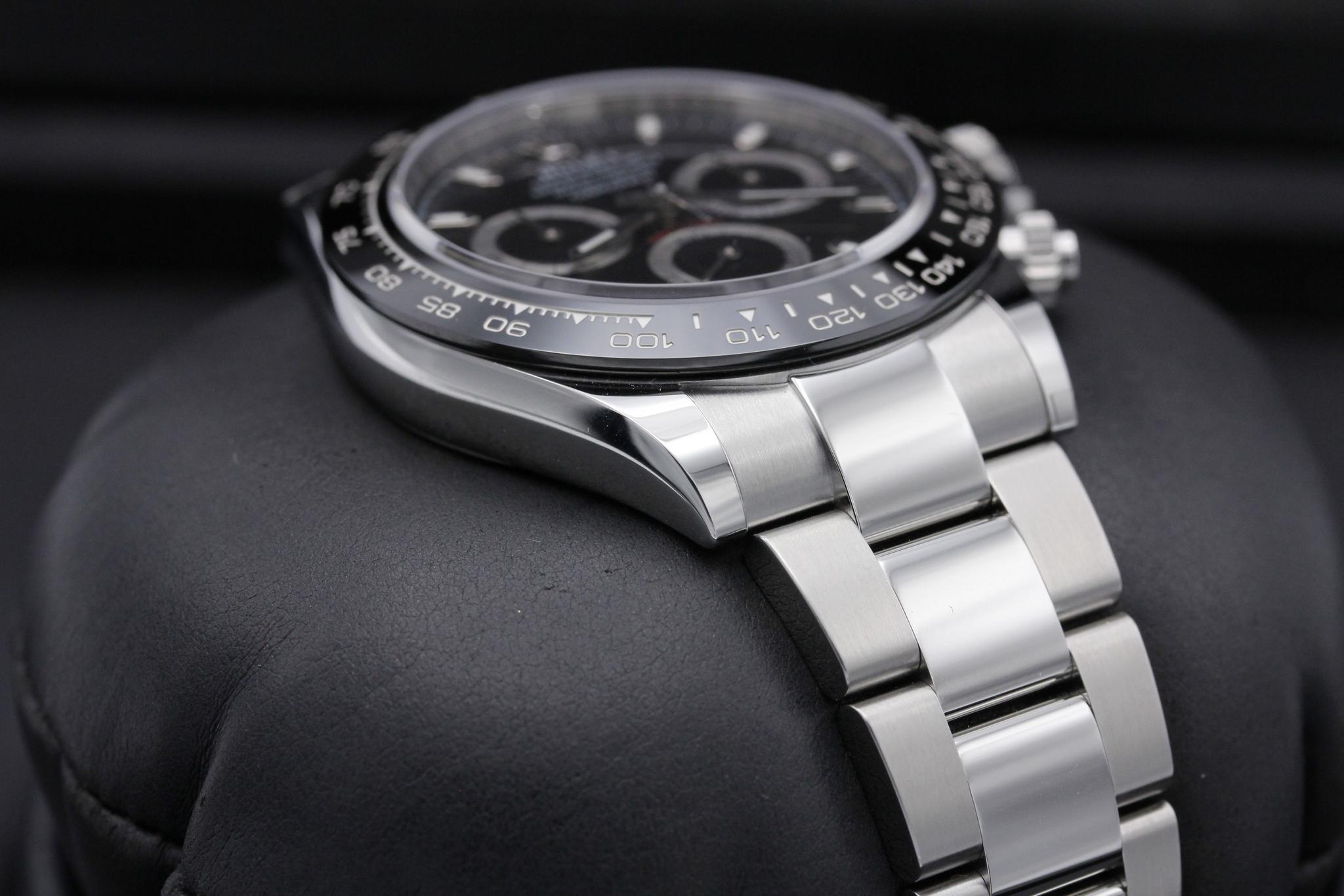 Watch Image 6