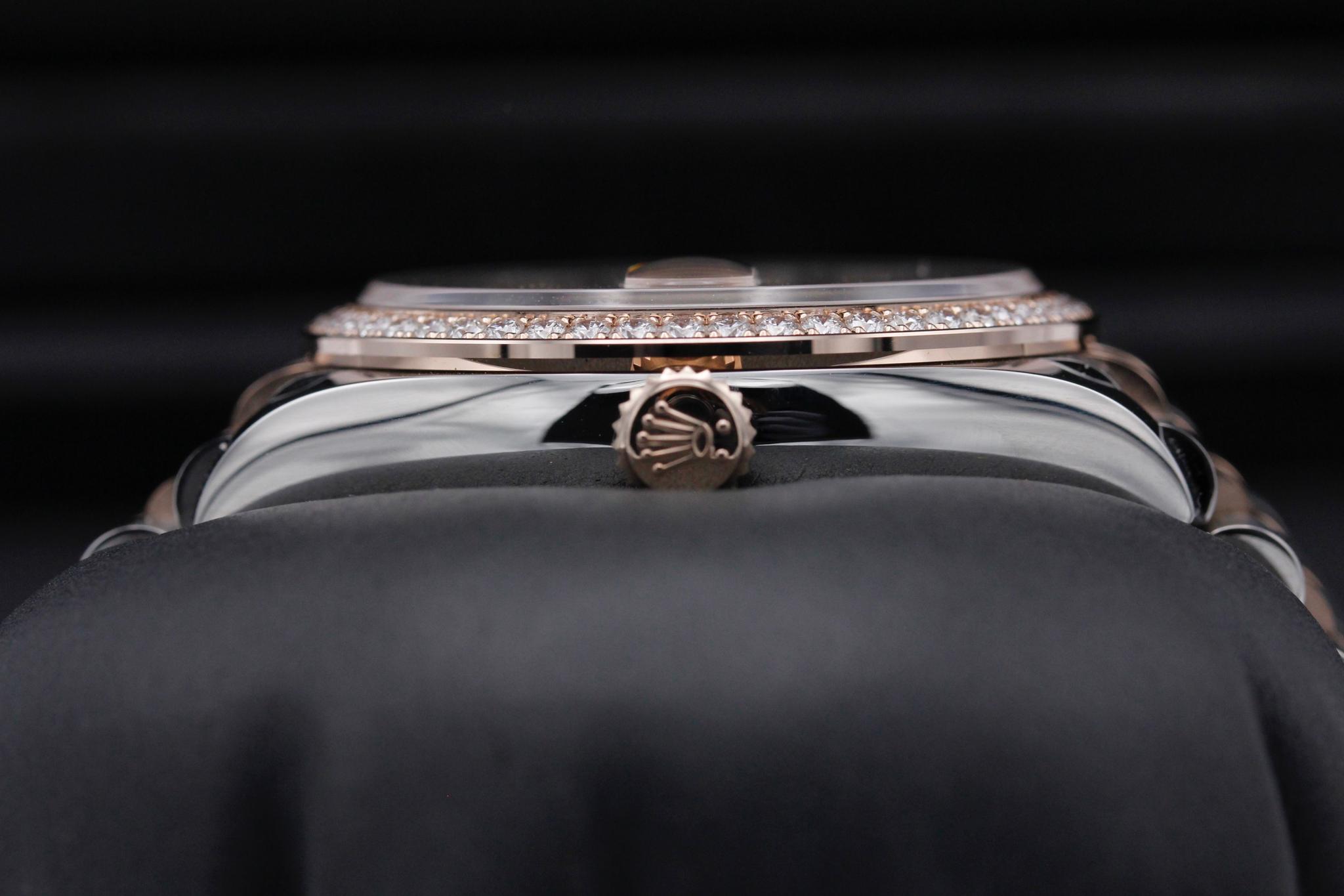 Watch Image 3