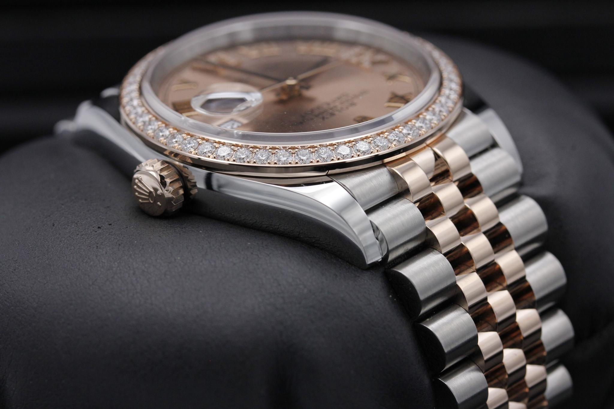 Watch Image 4