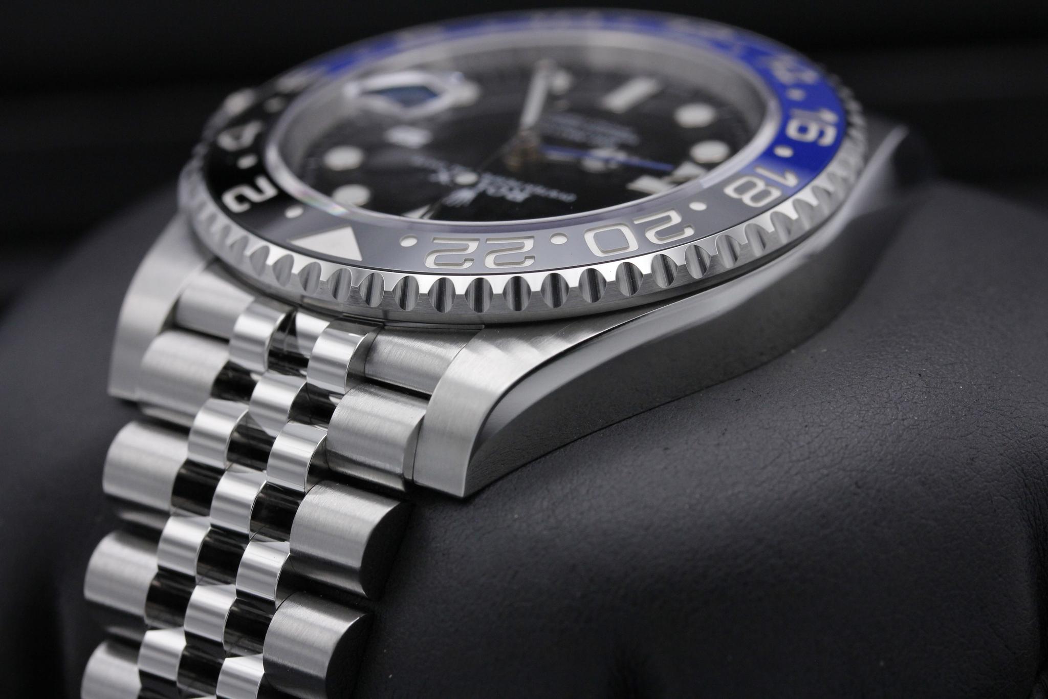 Watch Image 5