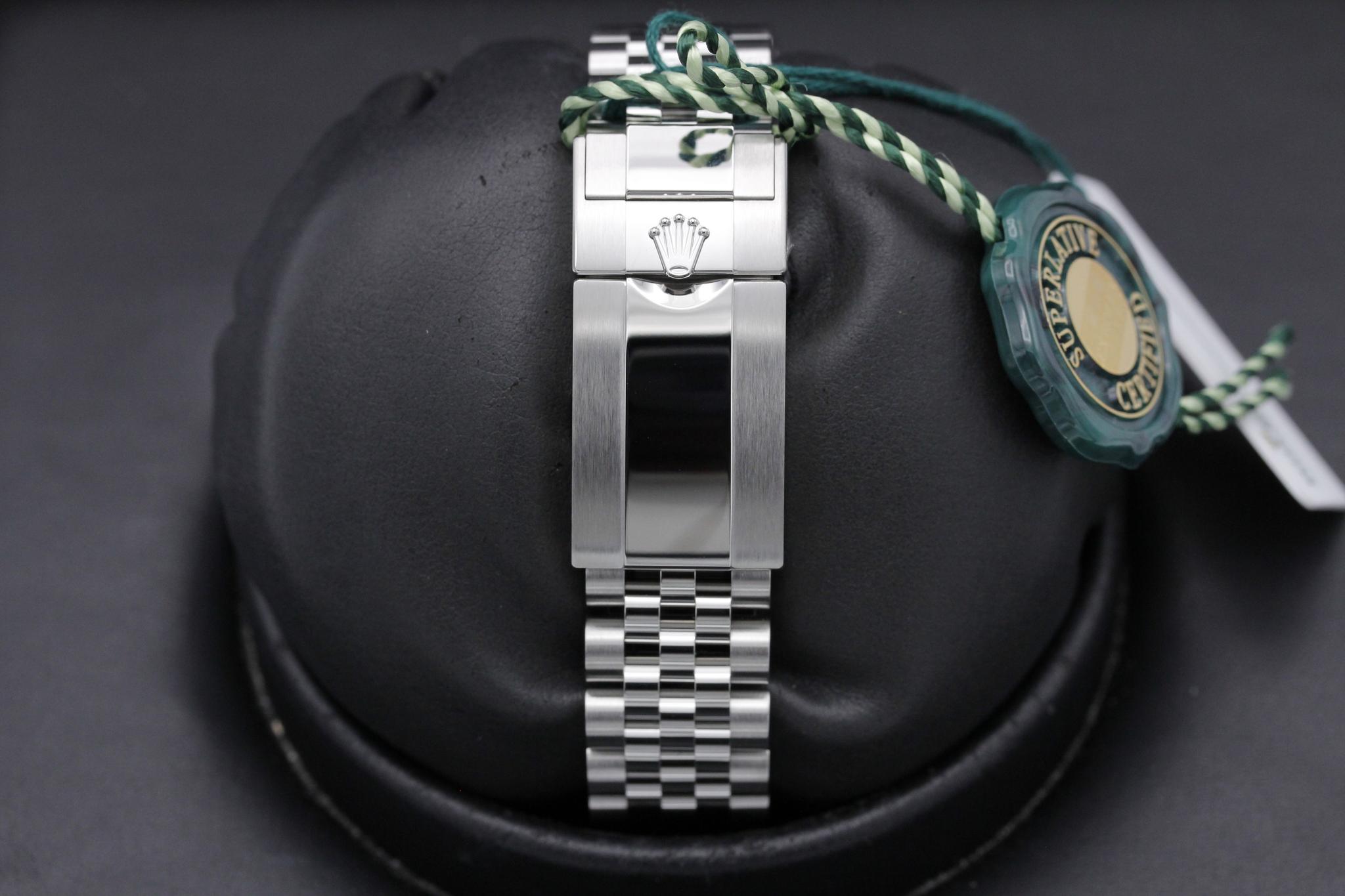 Watch Image 8