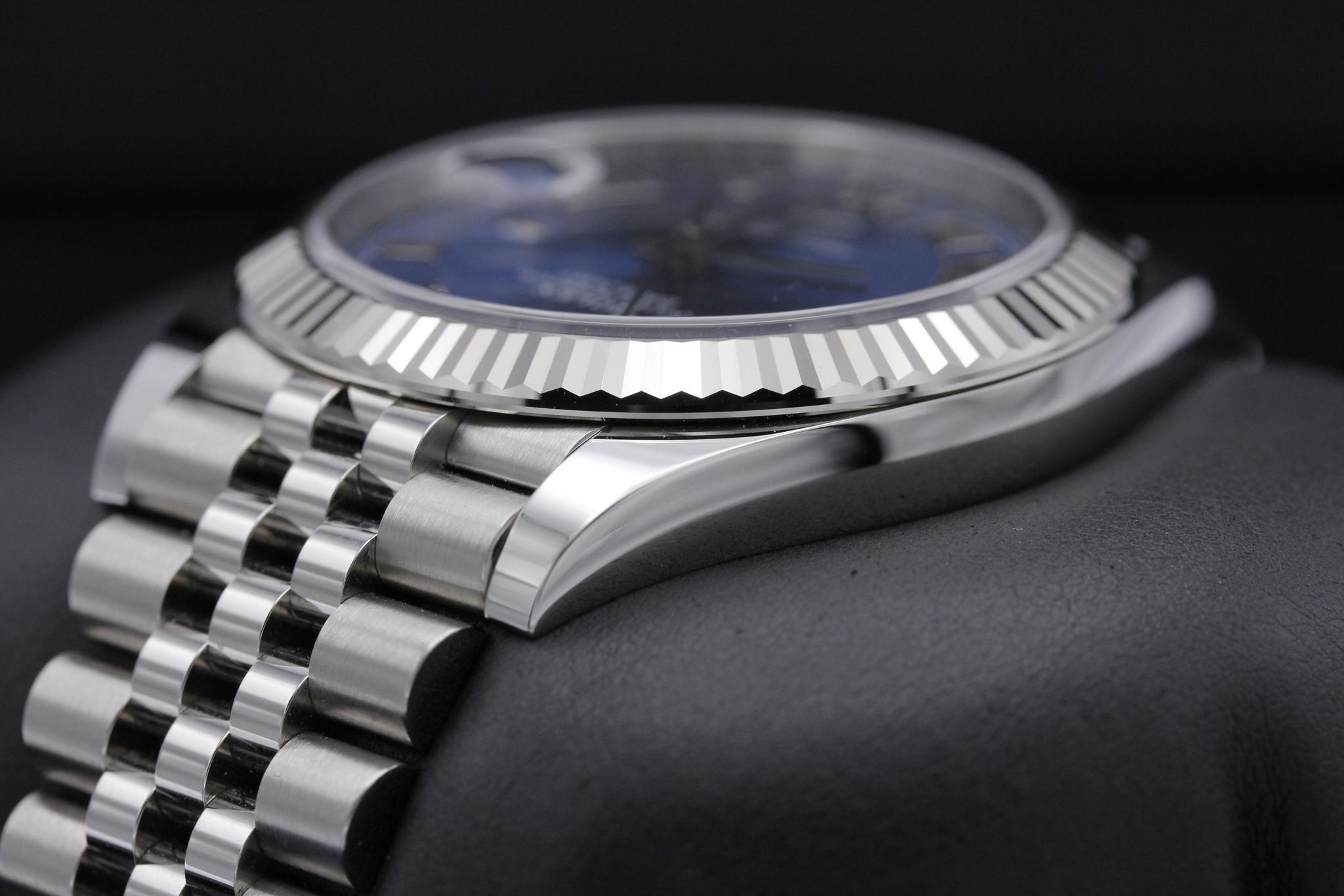 Watch Image 5