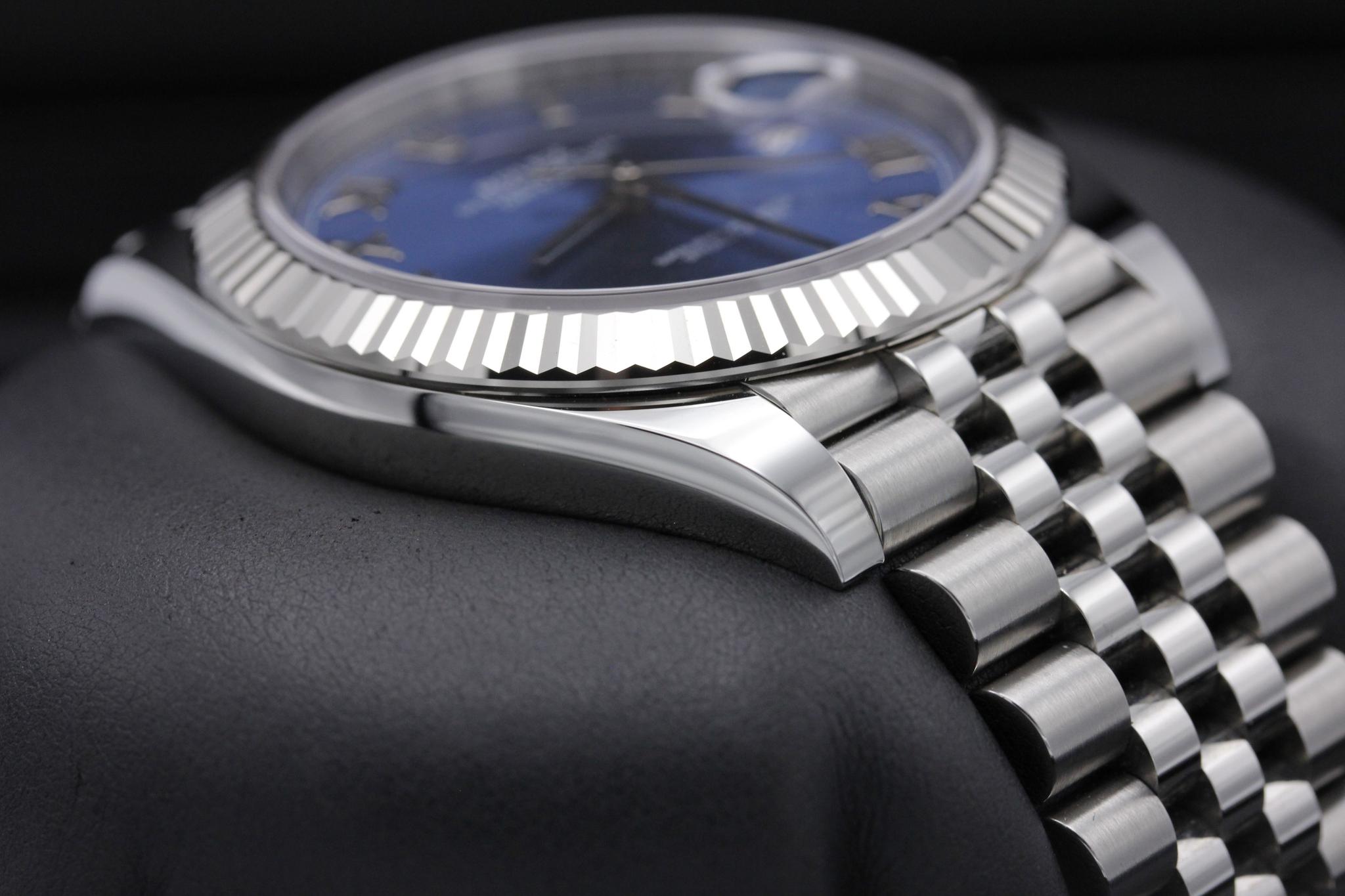 Watch Image 6