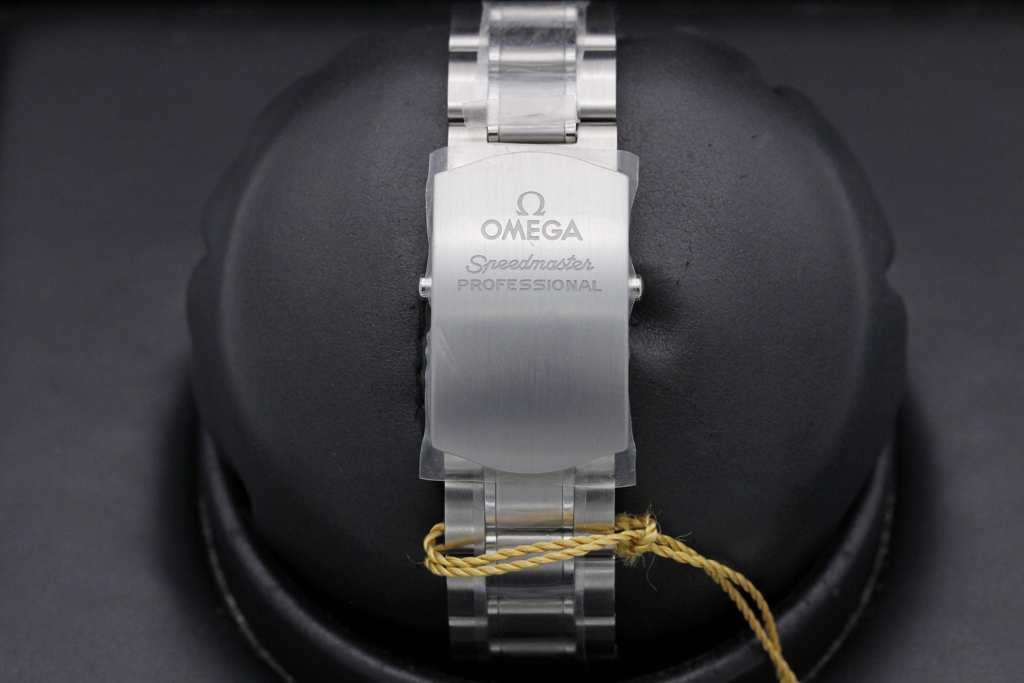 Watch Image 8