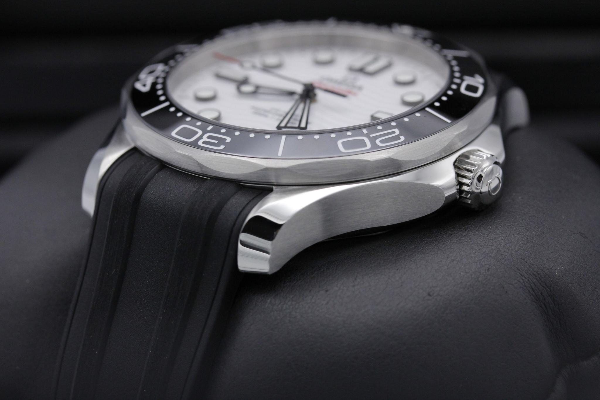 Watch Image 2