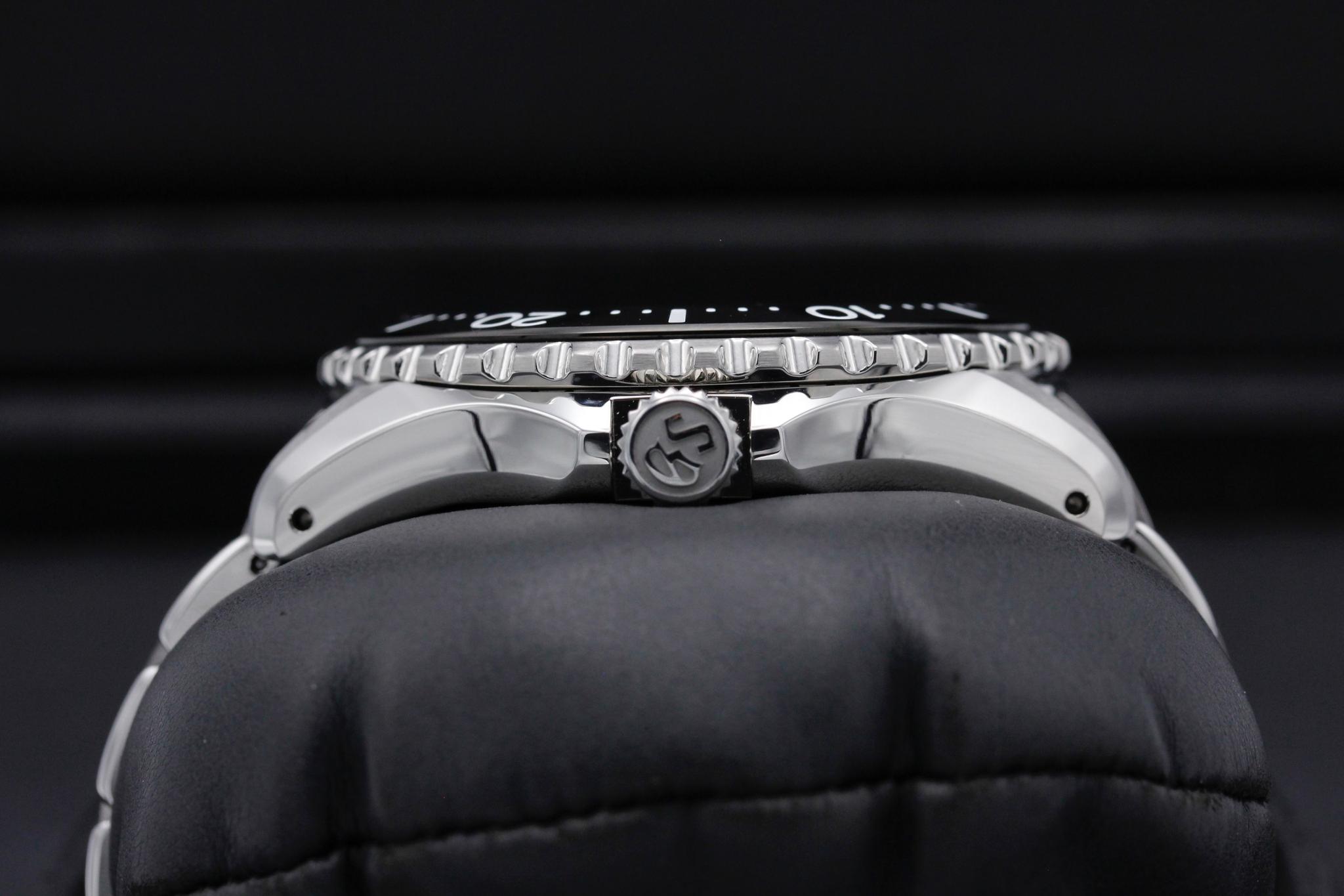 Watch Image 3