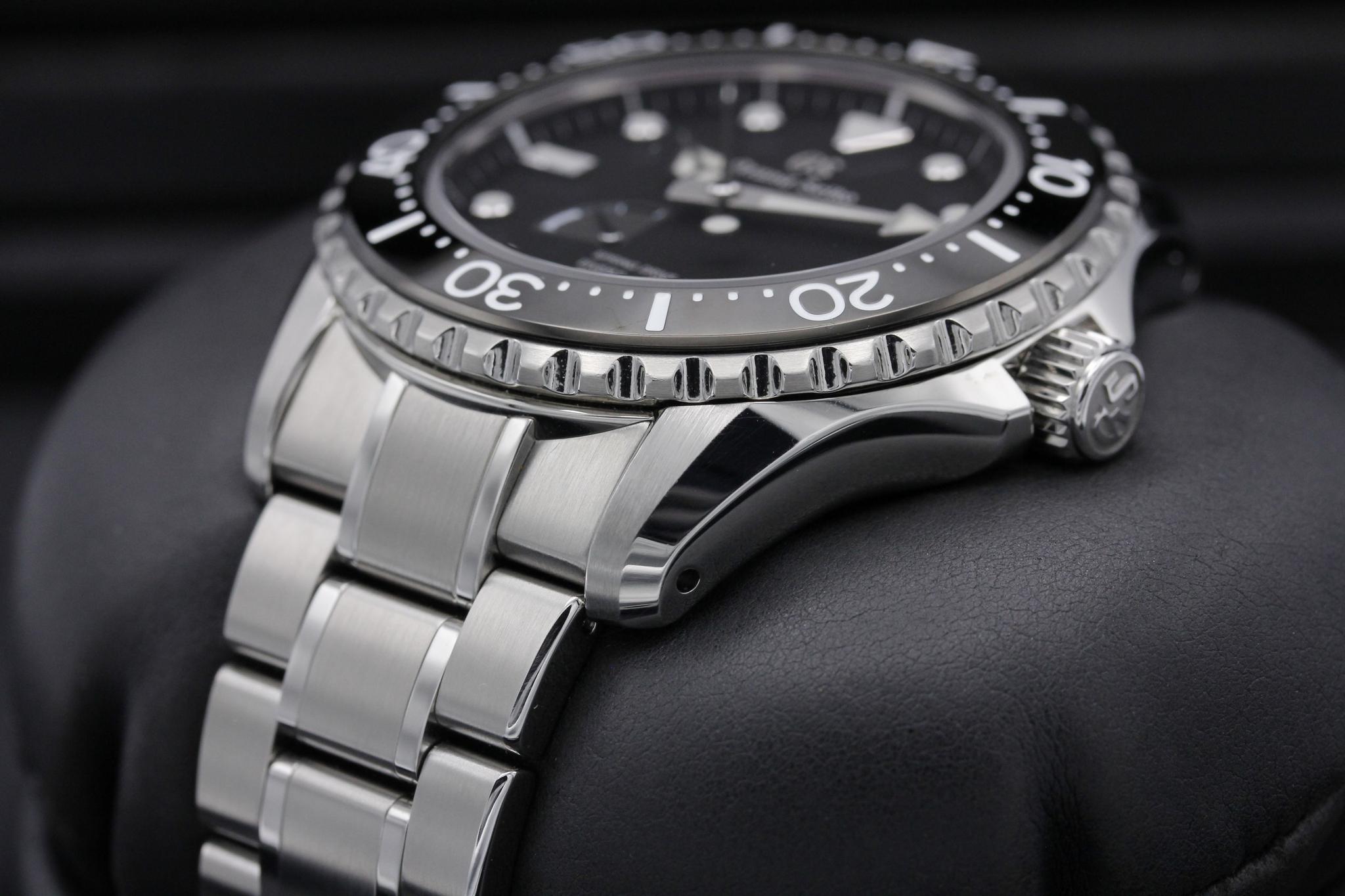 Watch Image 2