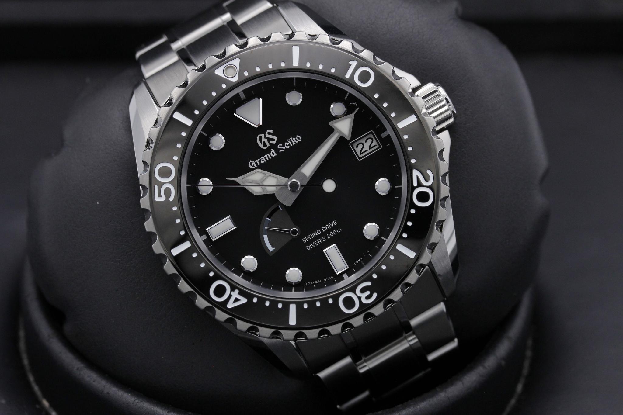 Watch Image 9