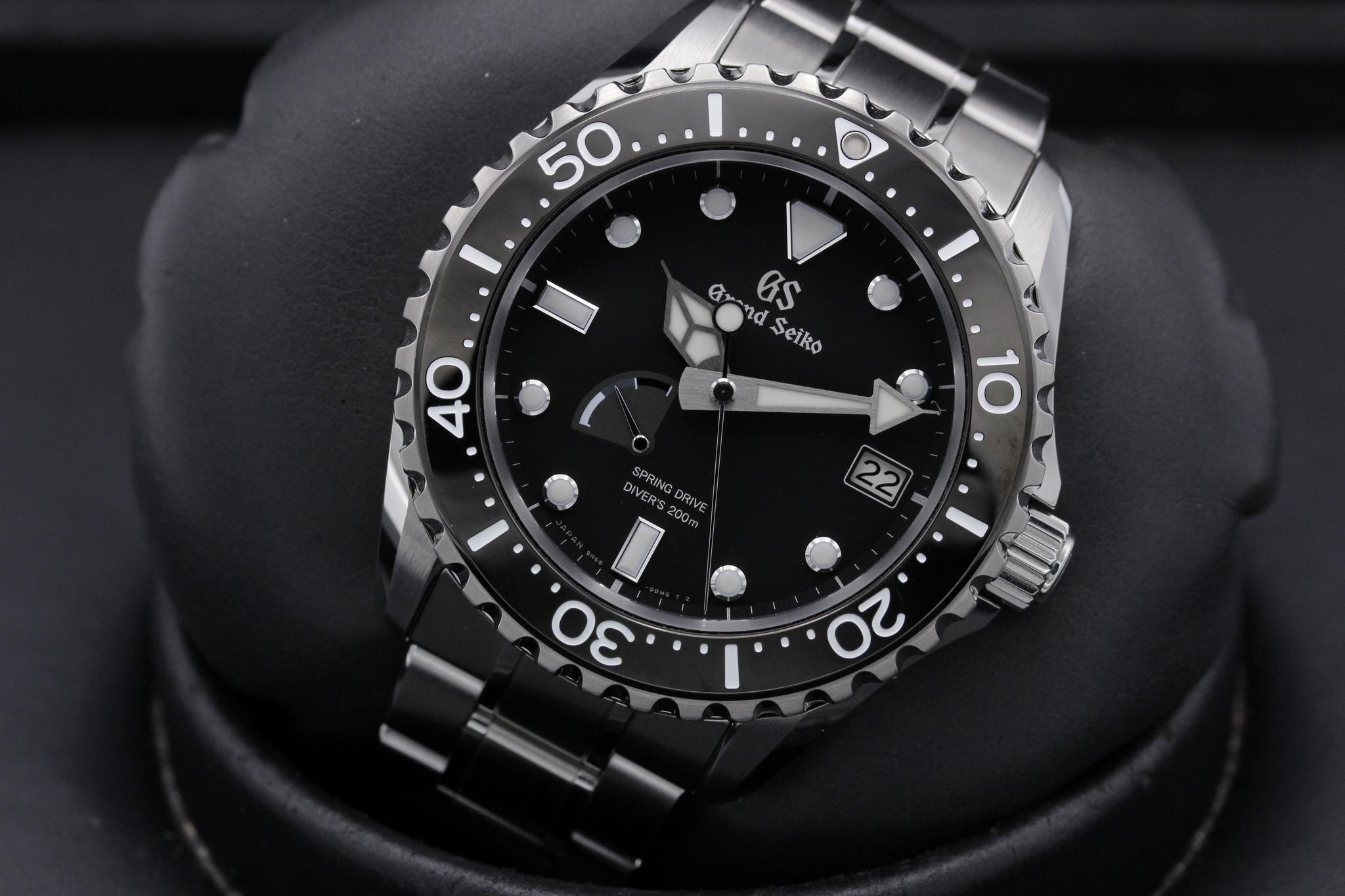 Watch Image 10