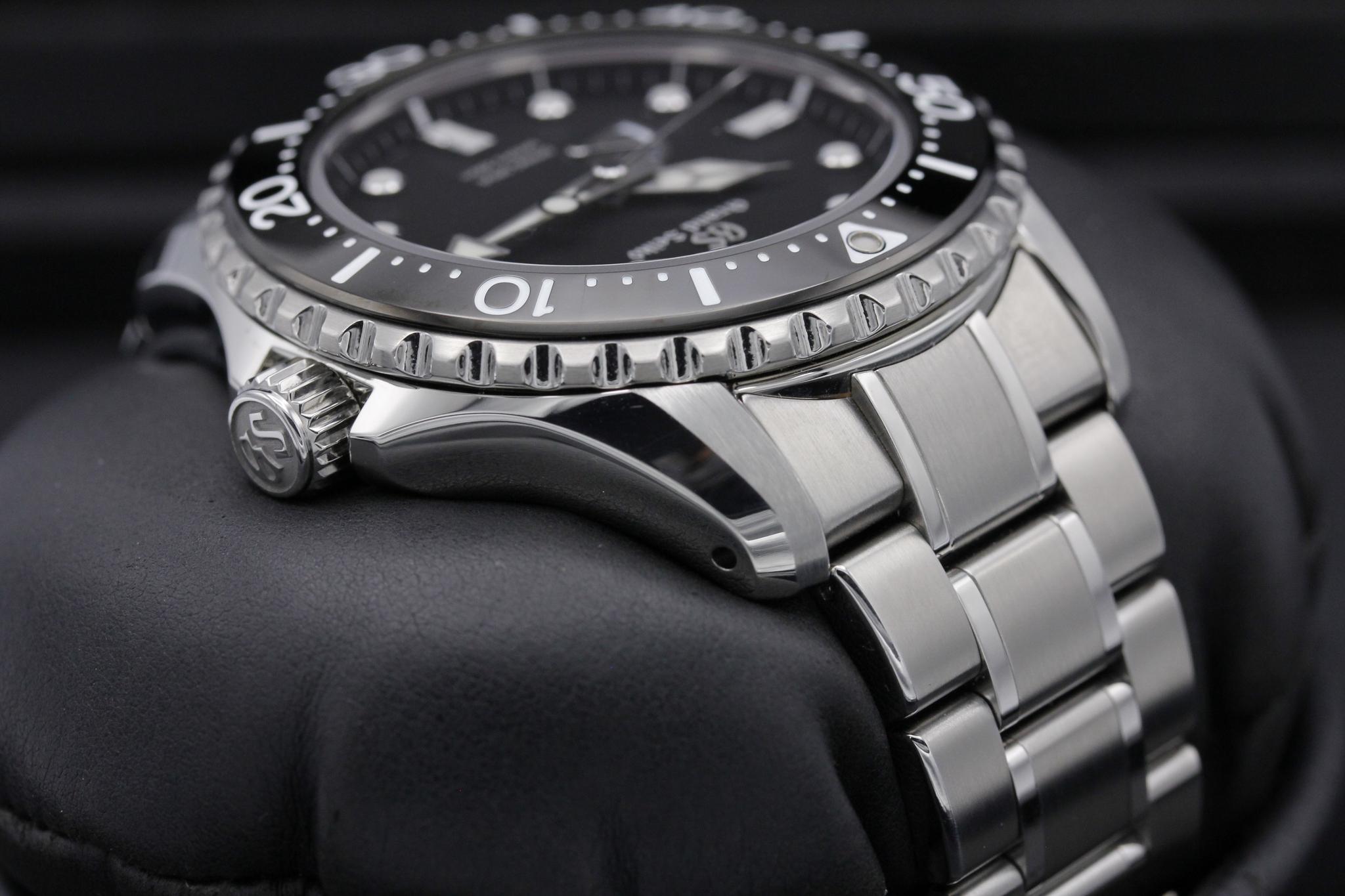 Watch Image 4
