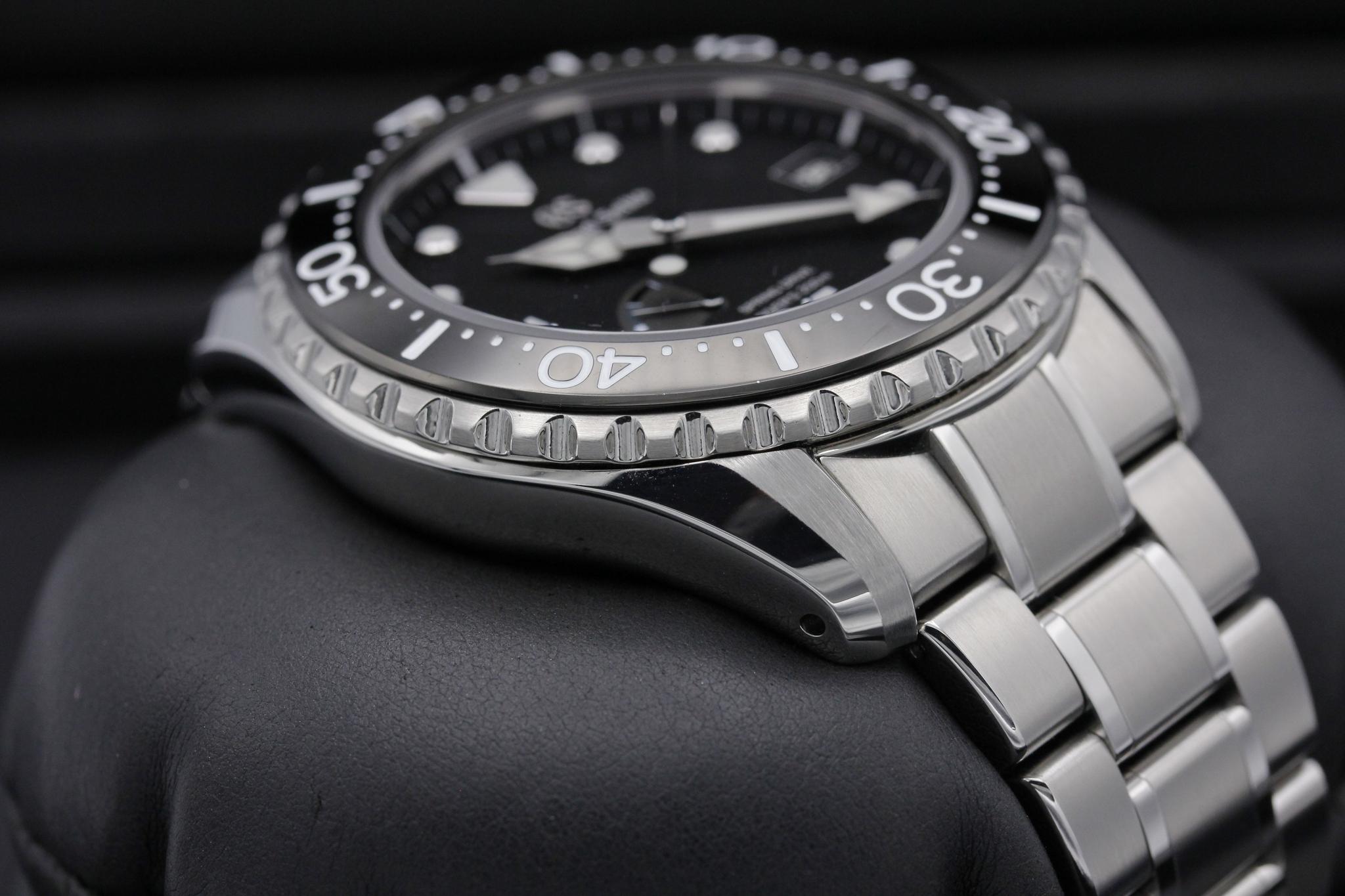 Watch Image 6