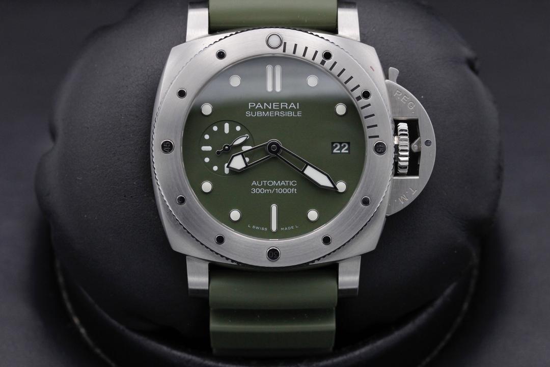 Panerai Submersible Verde Pam 1055