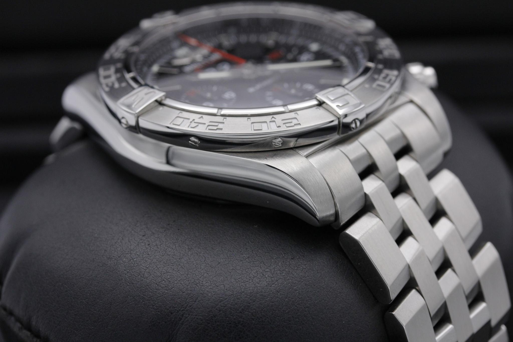 Watch Image 6