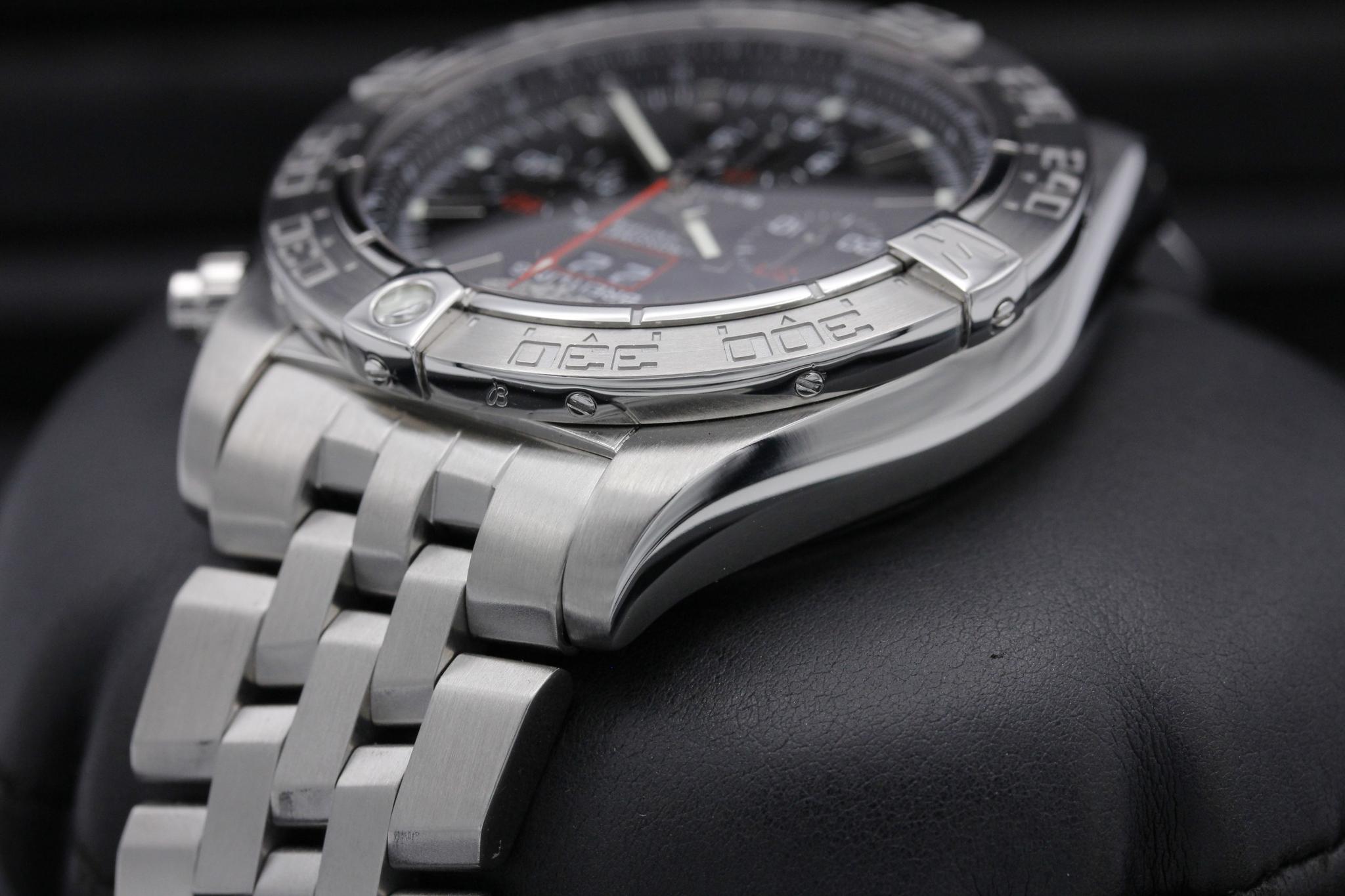 Watch Image 5