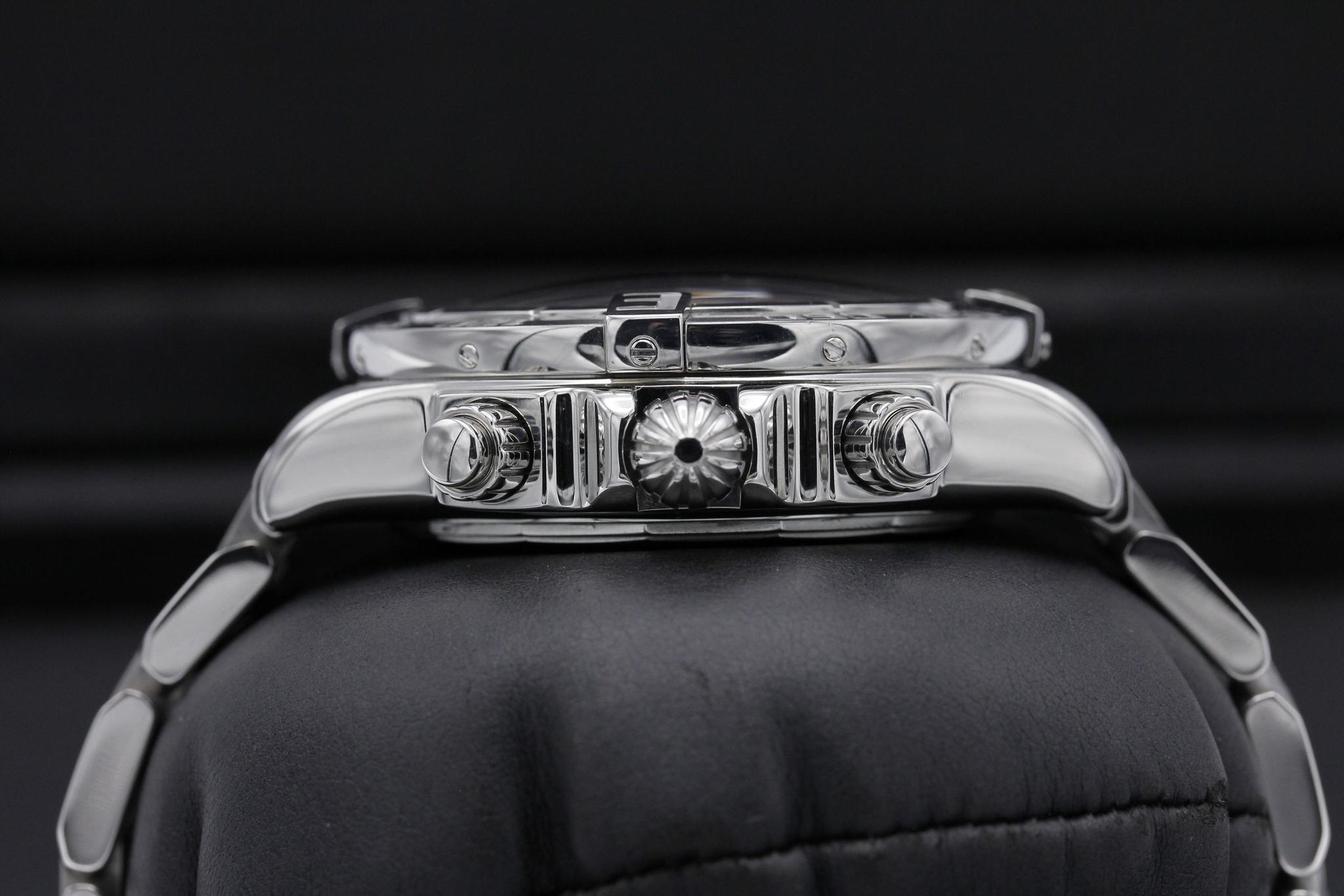 Watch Image 3