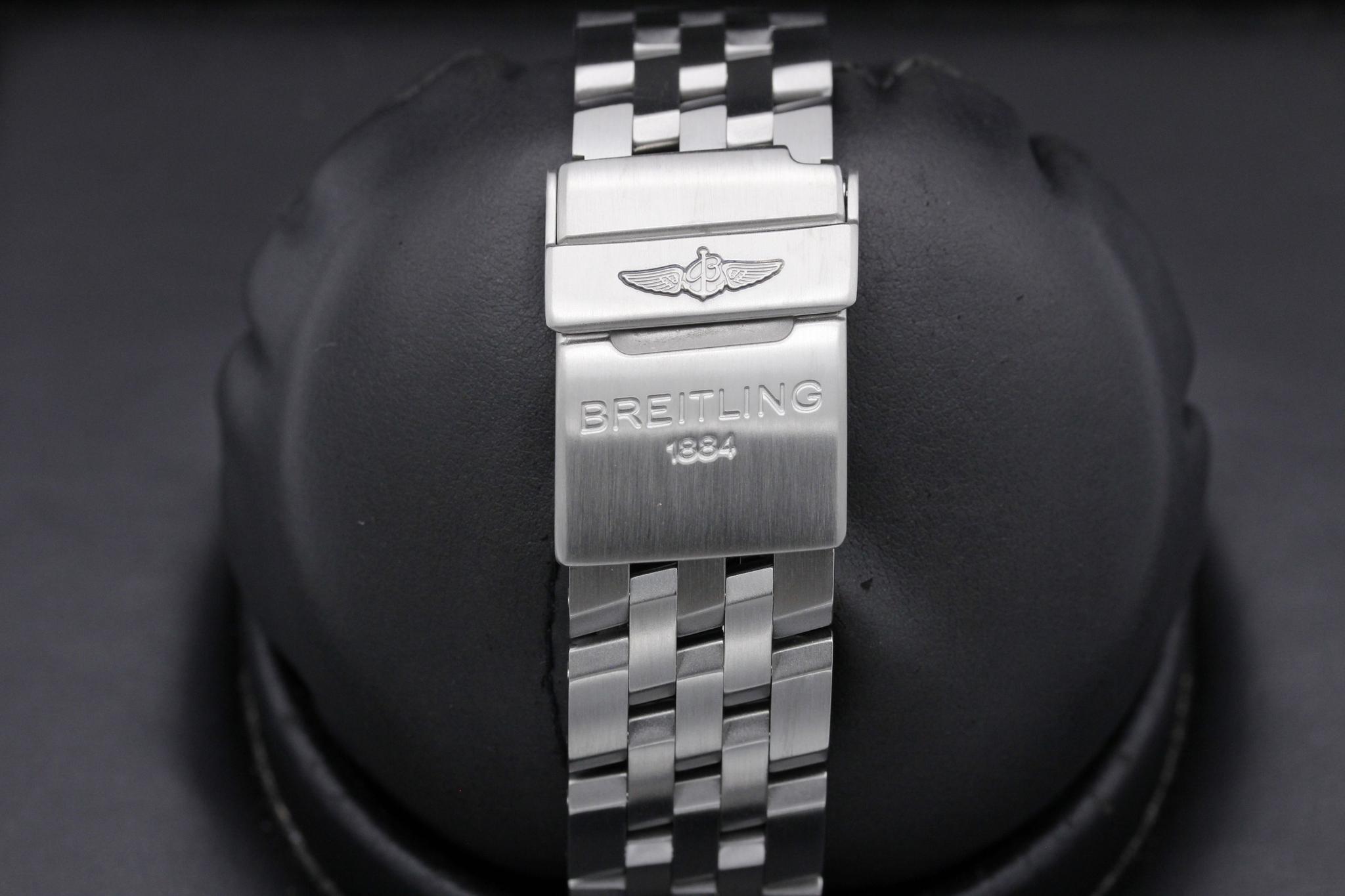 Watch Image 8