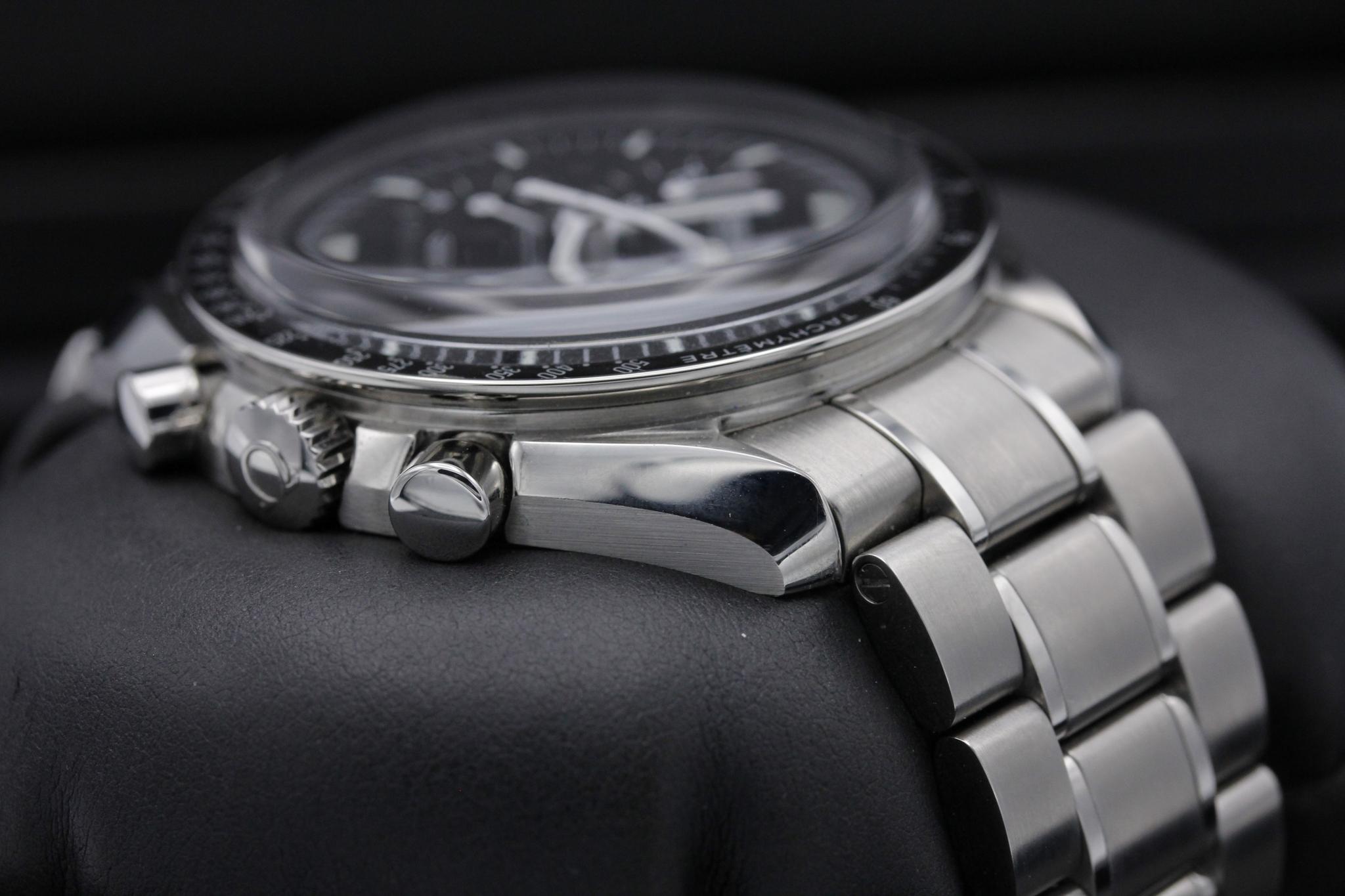 Watch Image 4