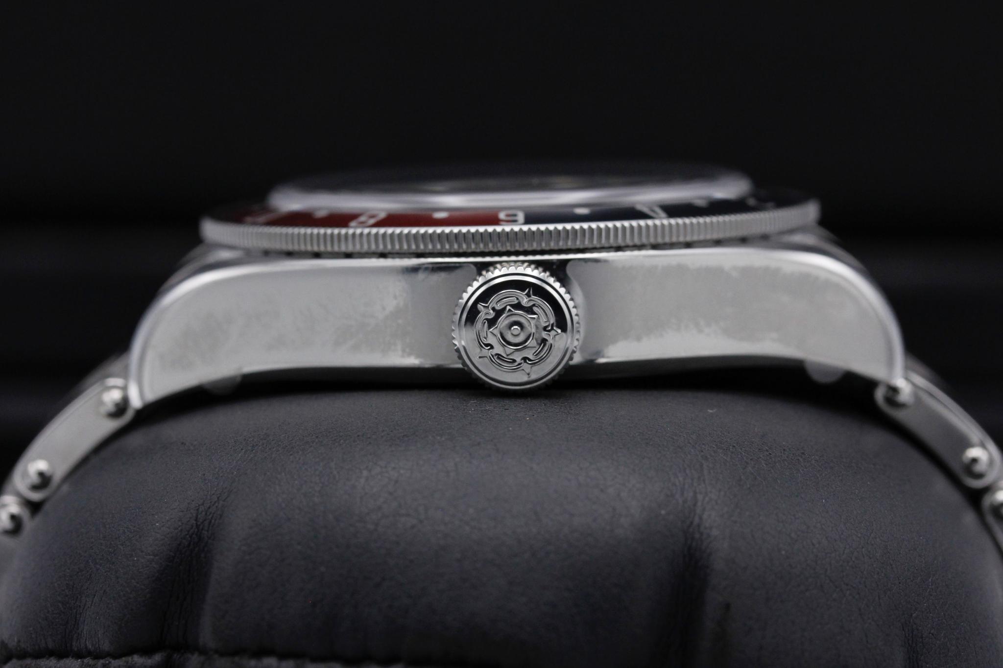 Watch Image 3